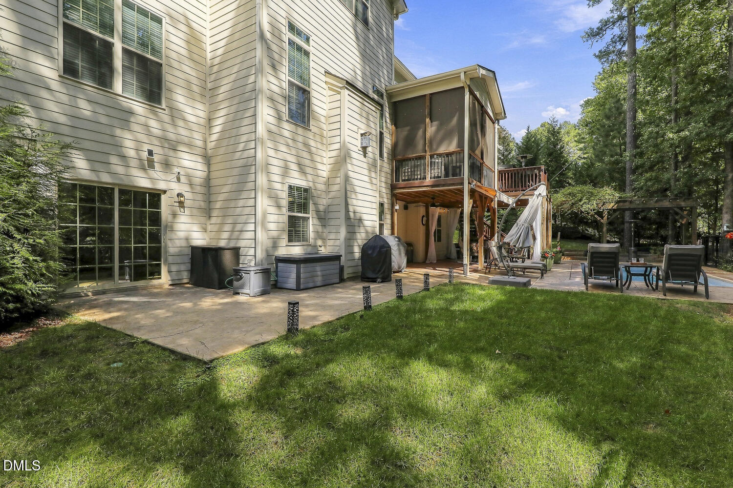 main property photo 34