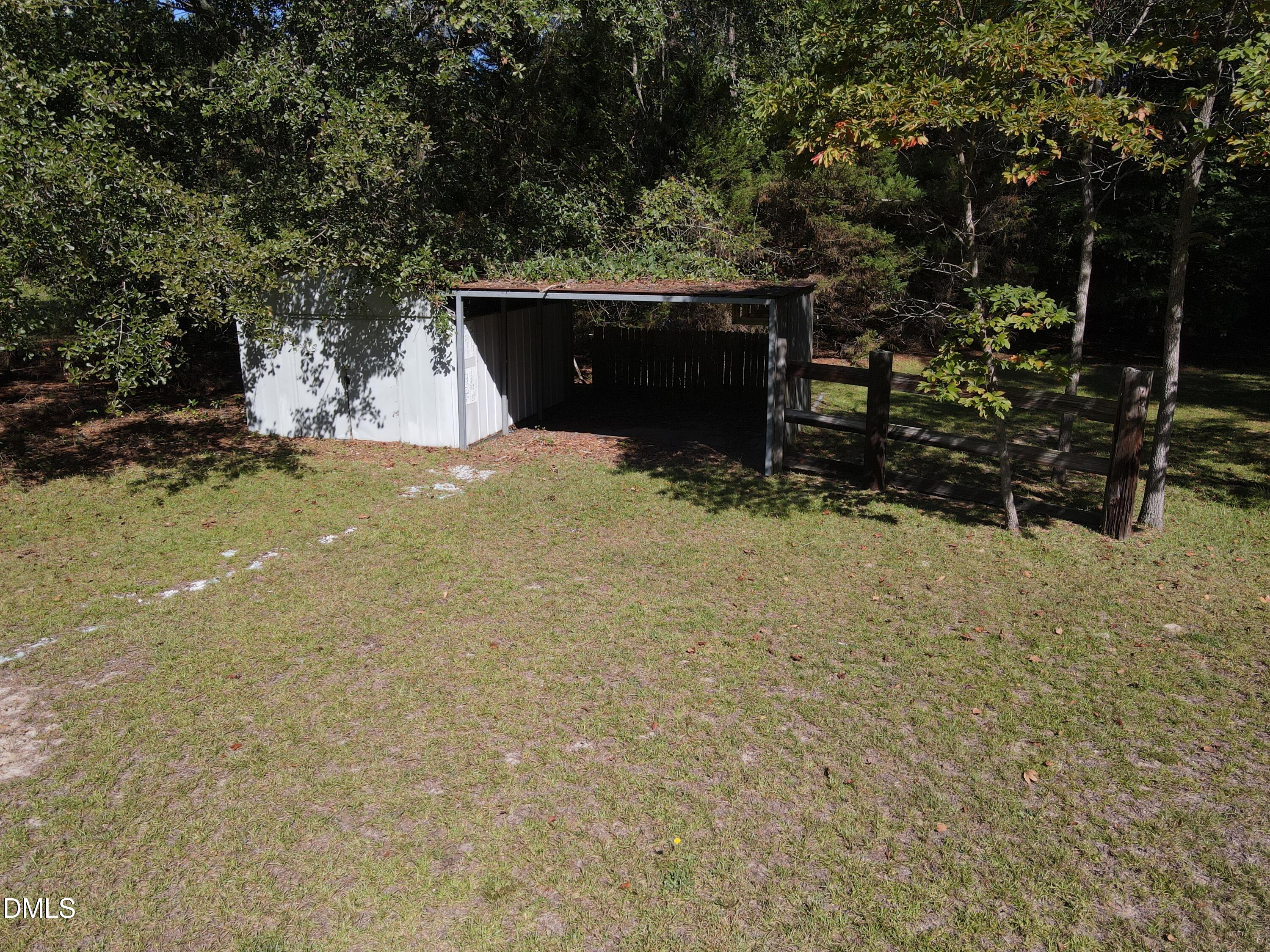 main property photo 11