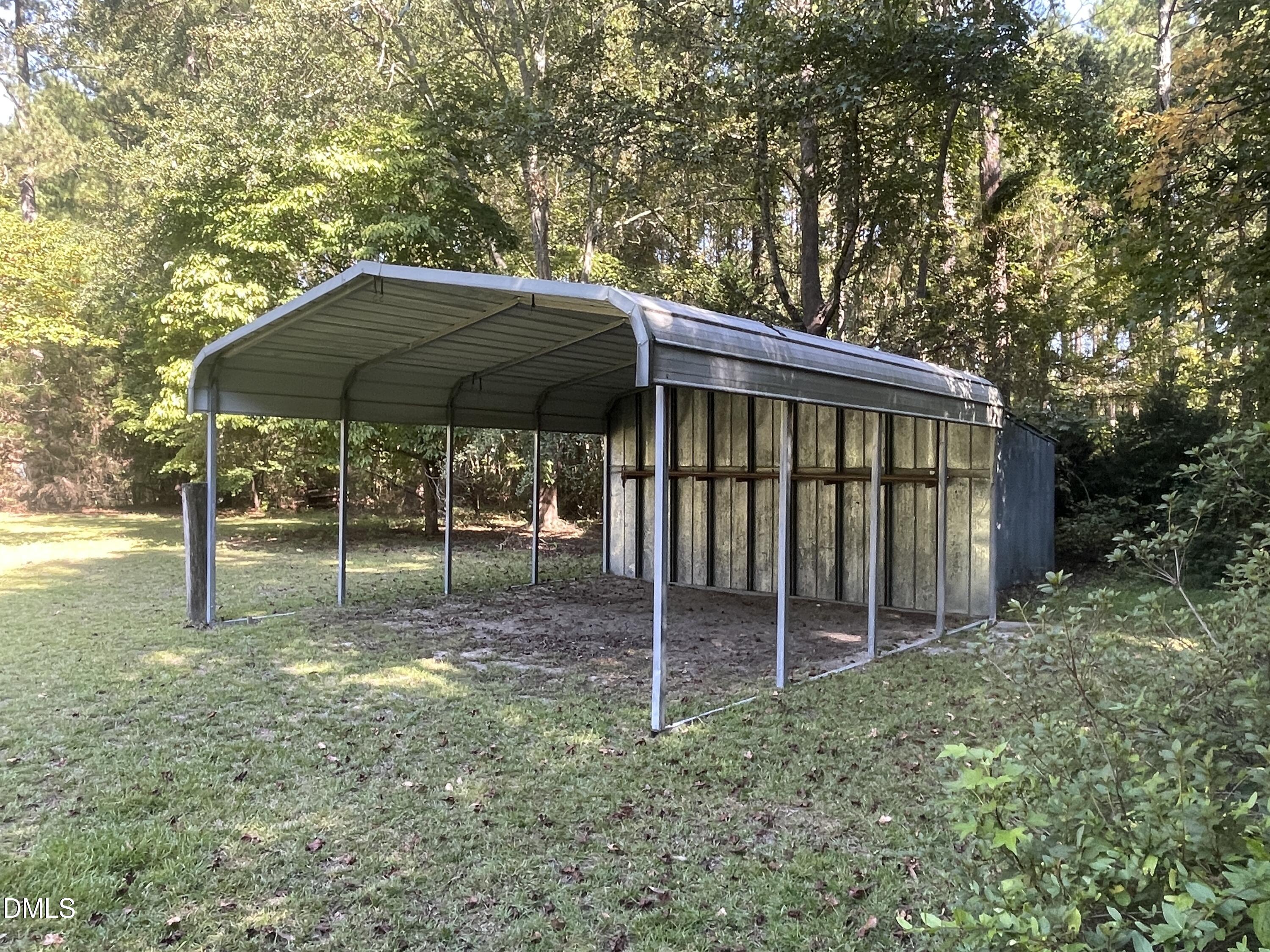 main property photo 29