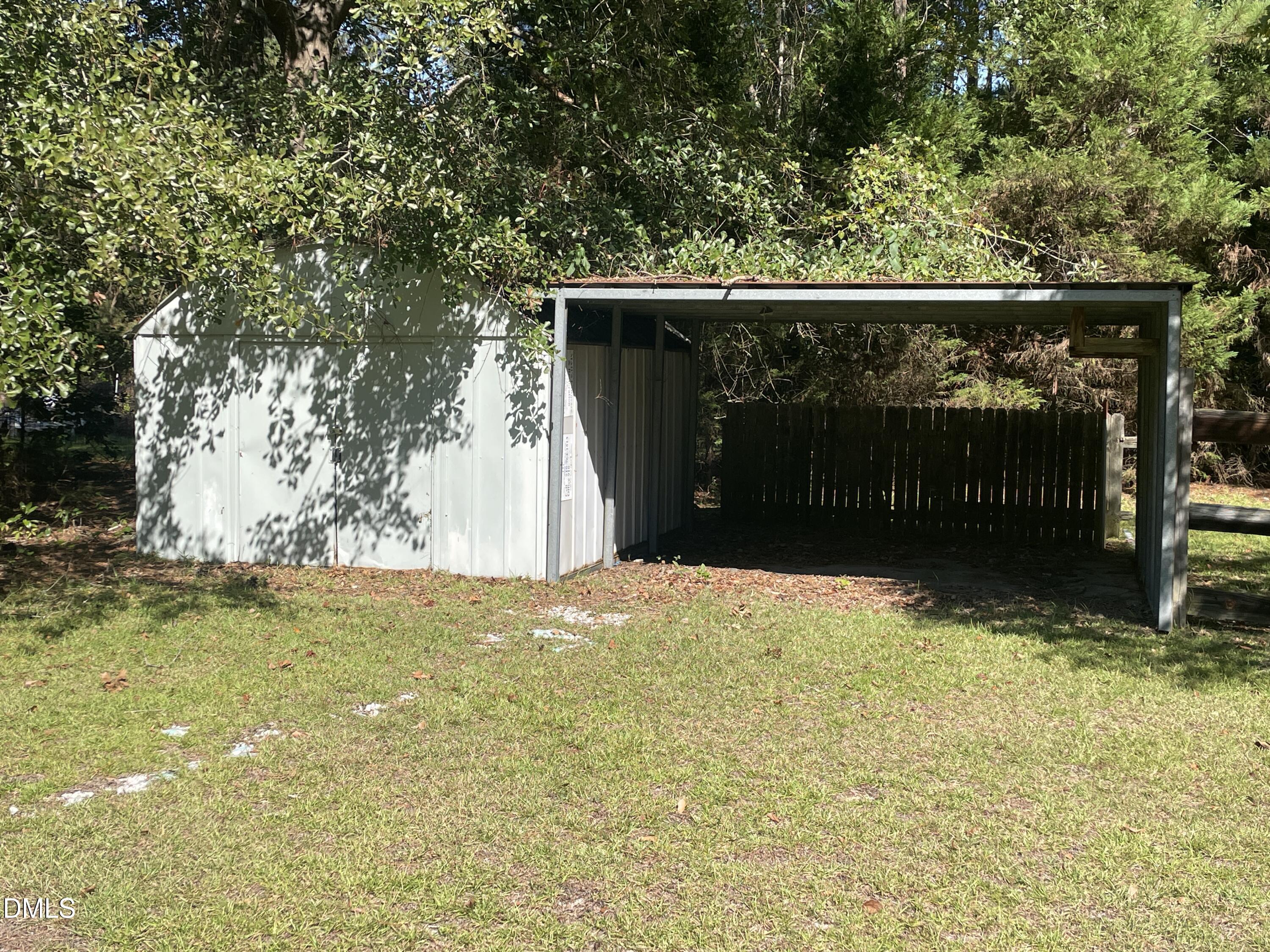 main property photo 32