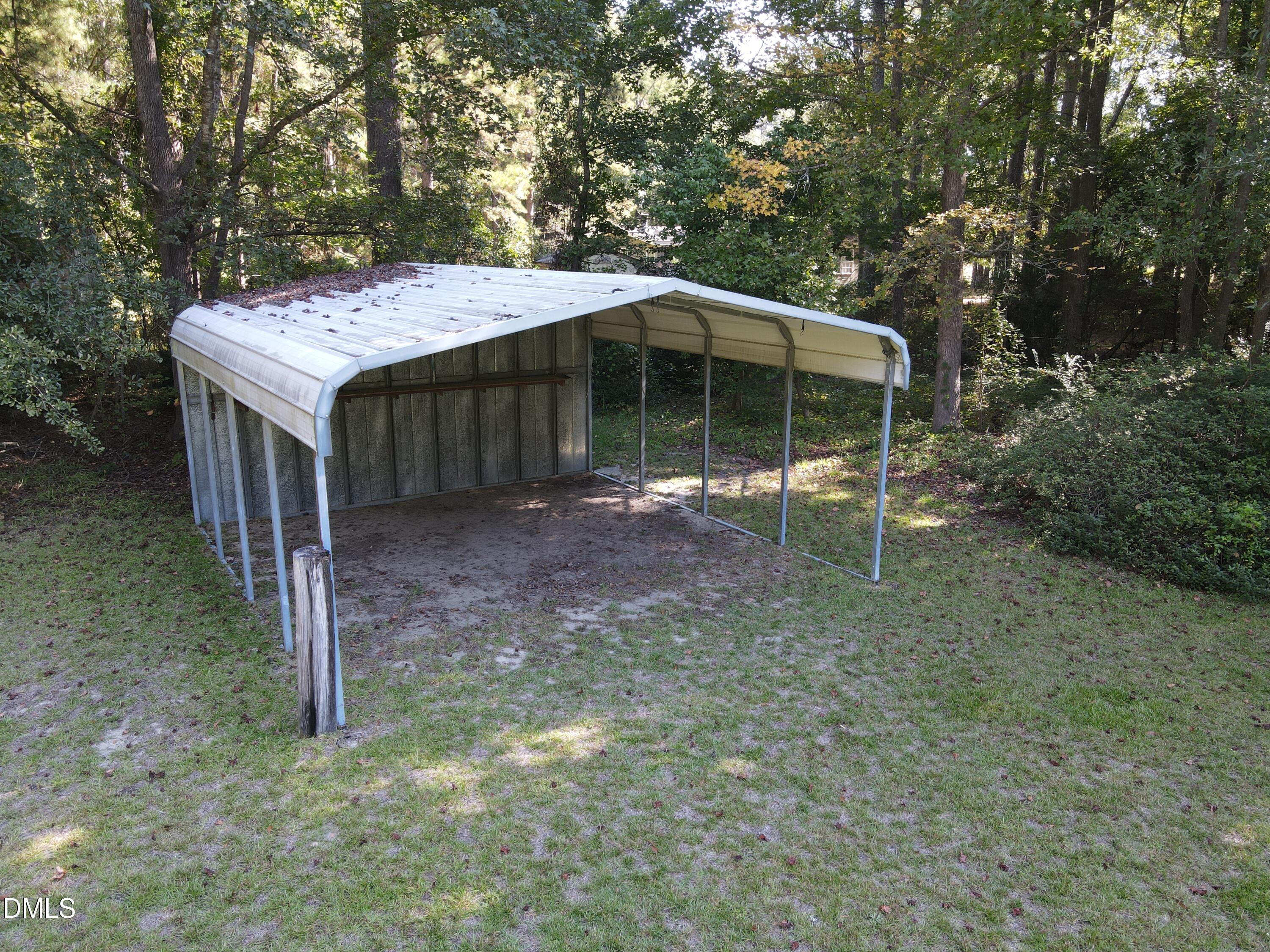 main property photo 9