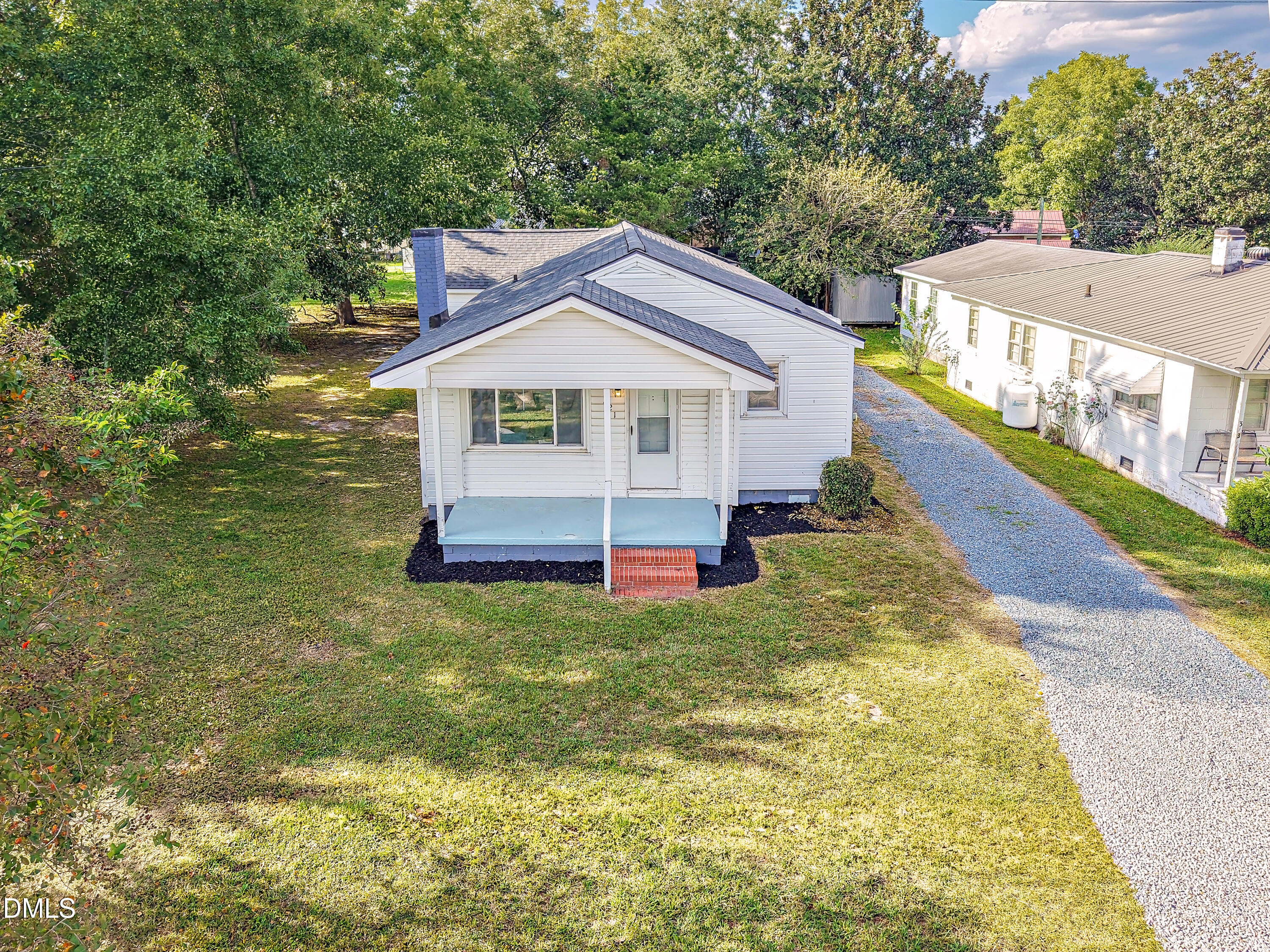 main property photo 34
