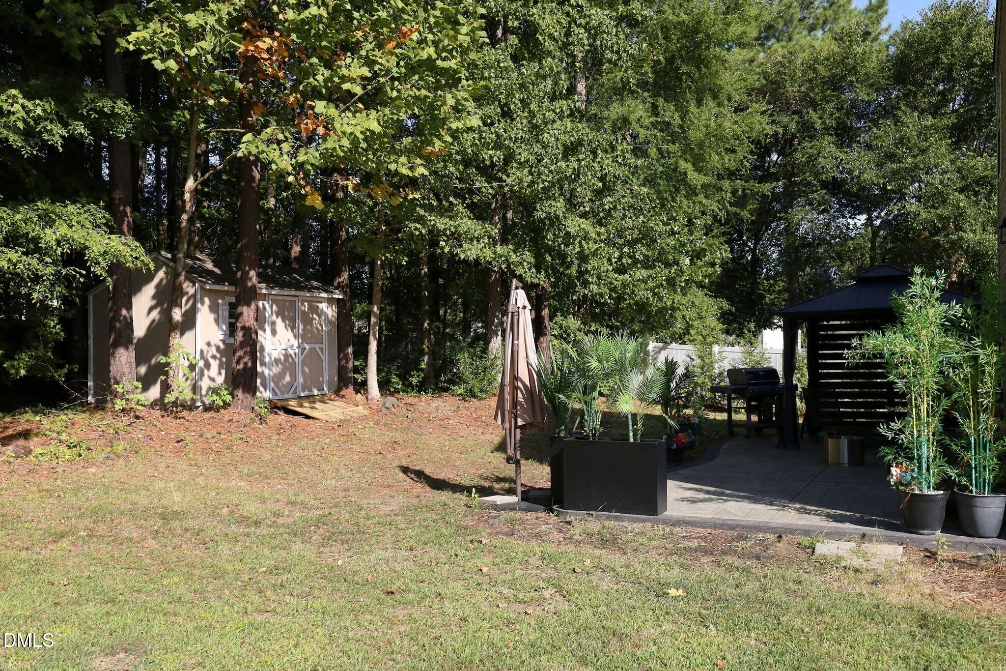 main property photo 45