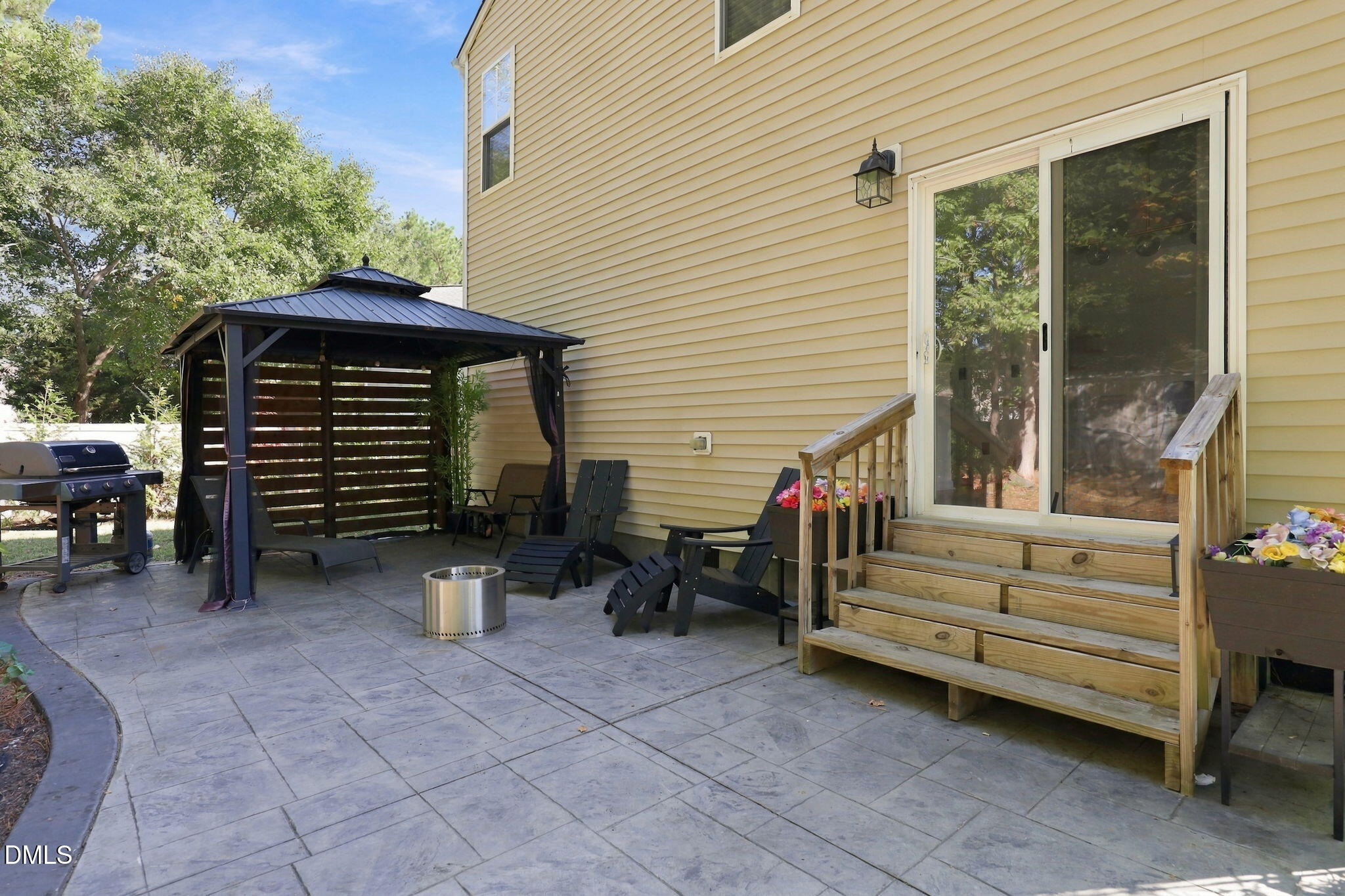 main property photo 49