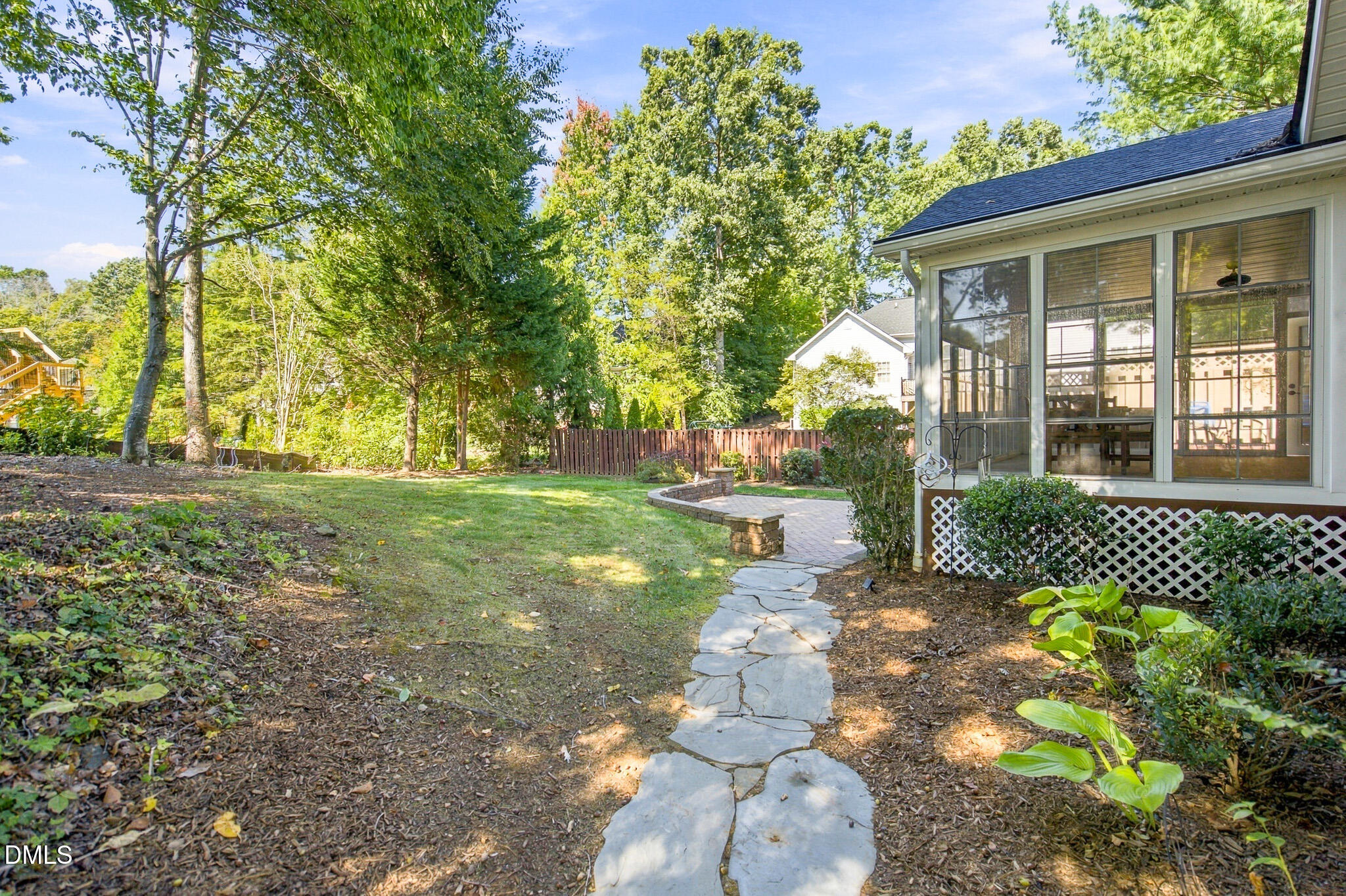 main property photo 50