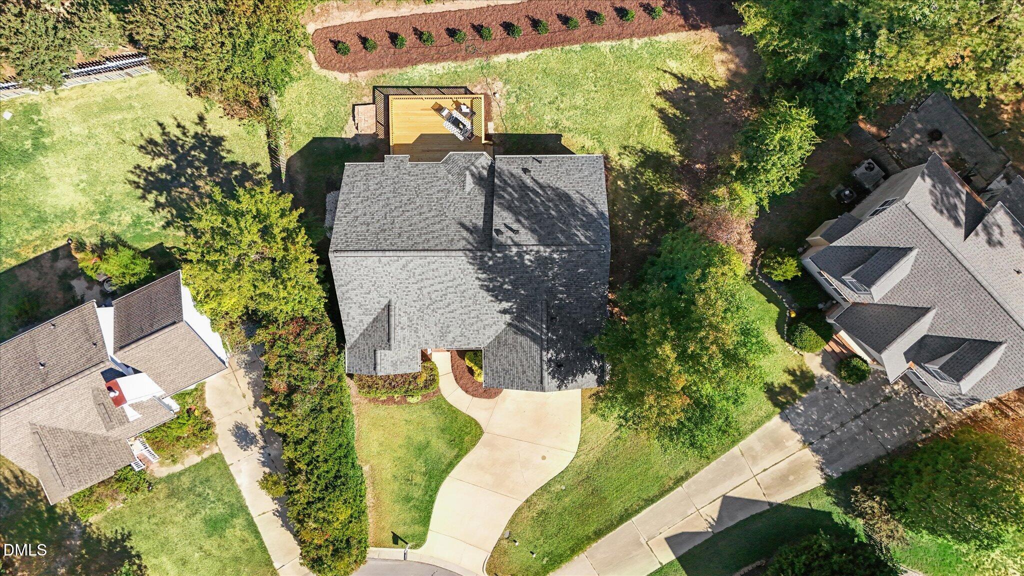 main property photo 28