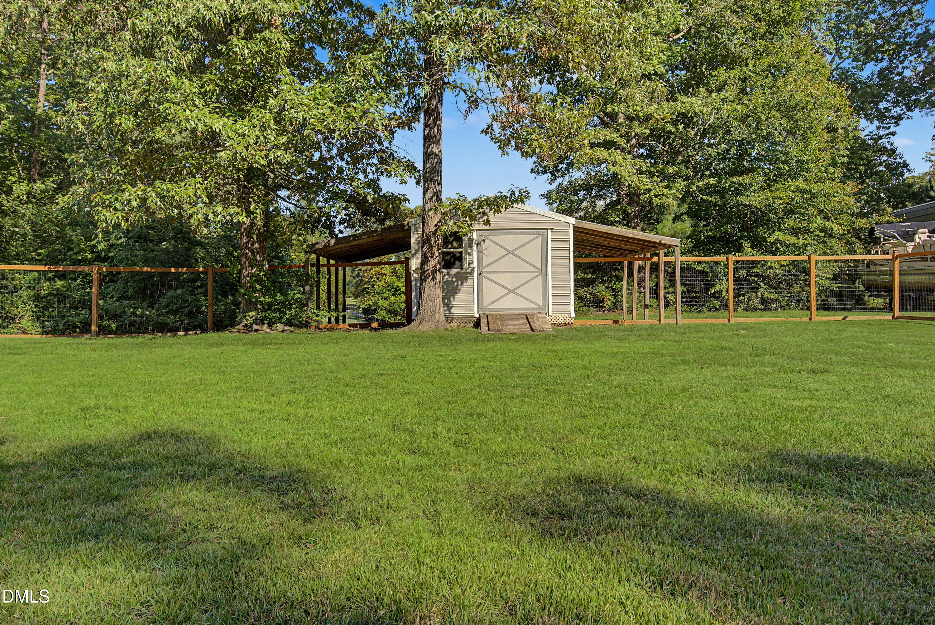 main property photo 24