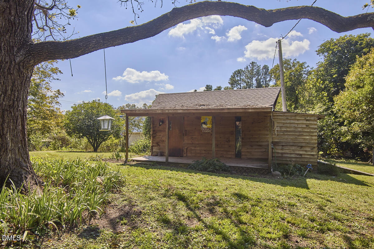 main property photo 9