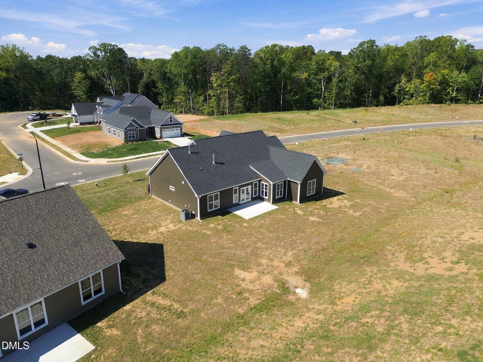 main property photo 40