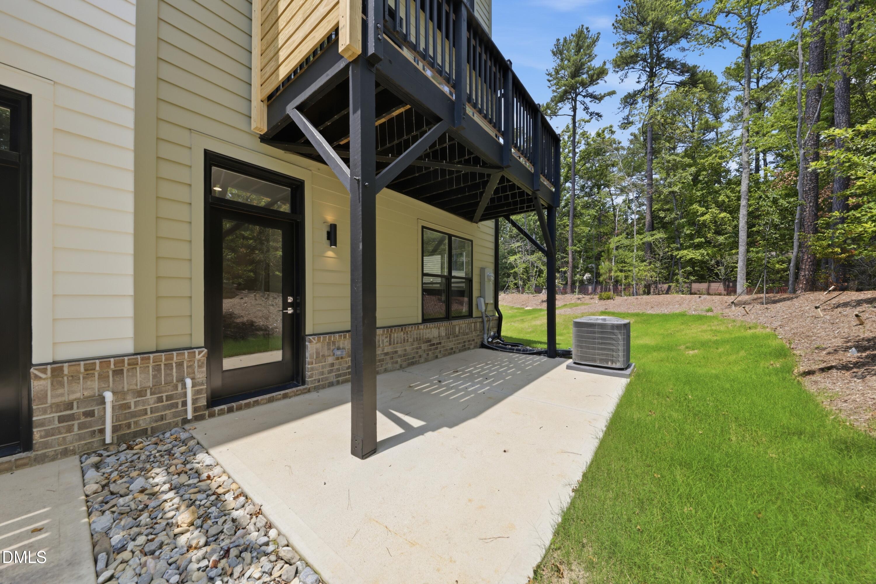 main property photo 25