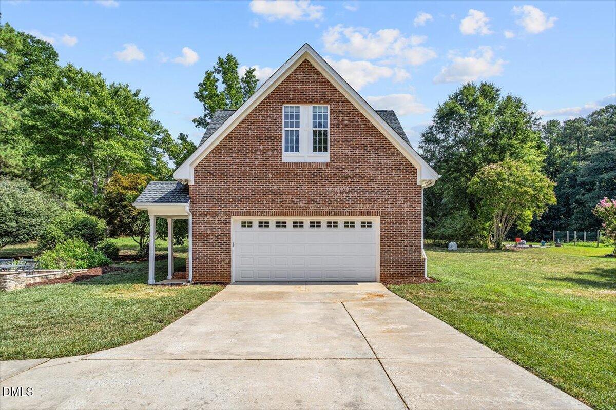 main property photo 32