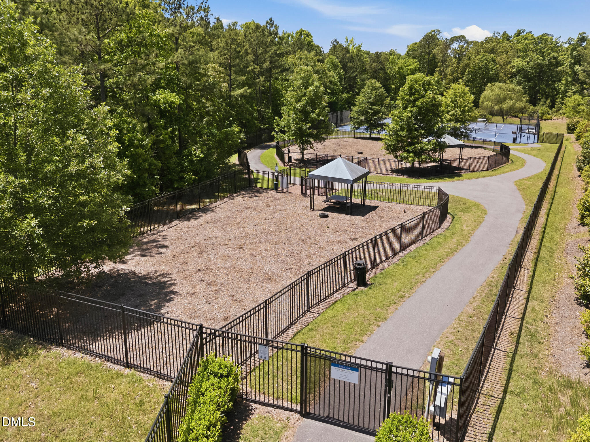 main property photo 41