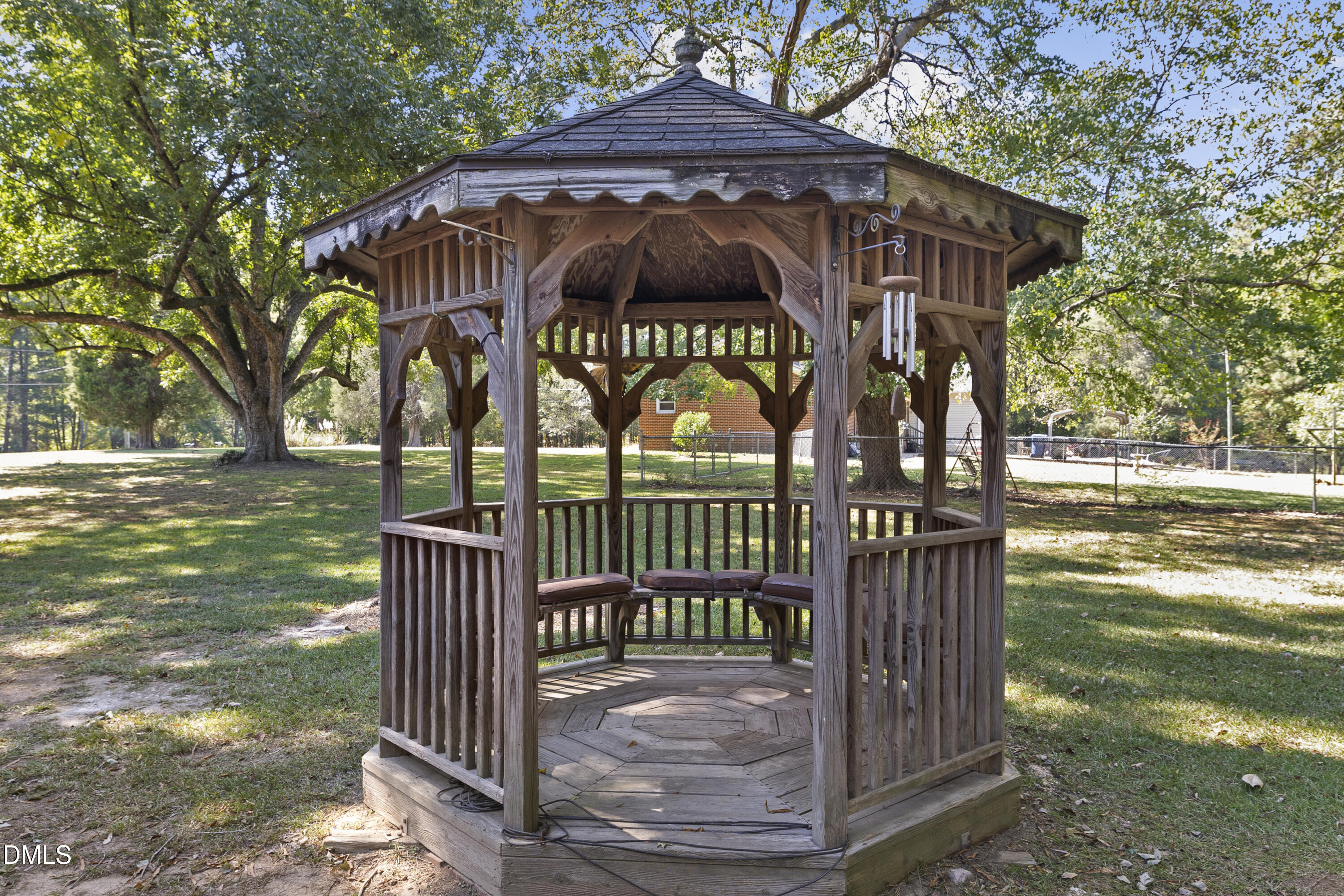 main property photo 22