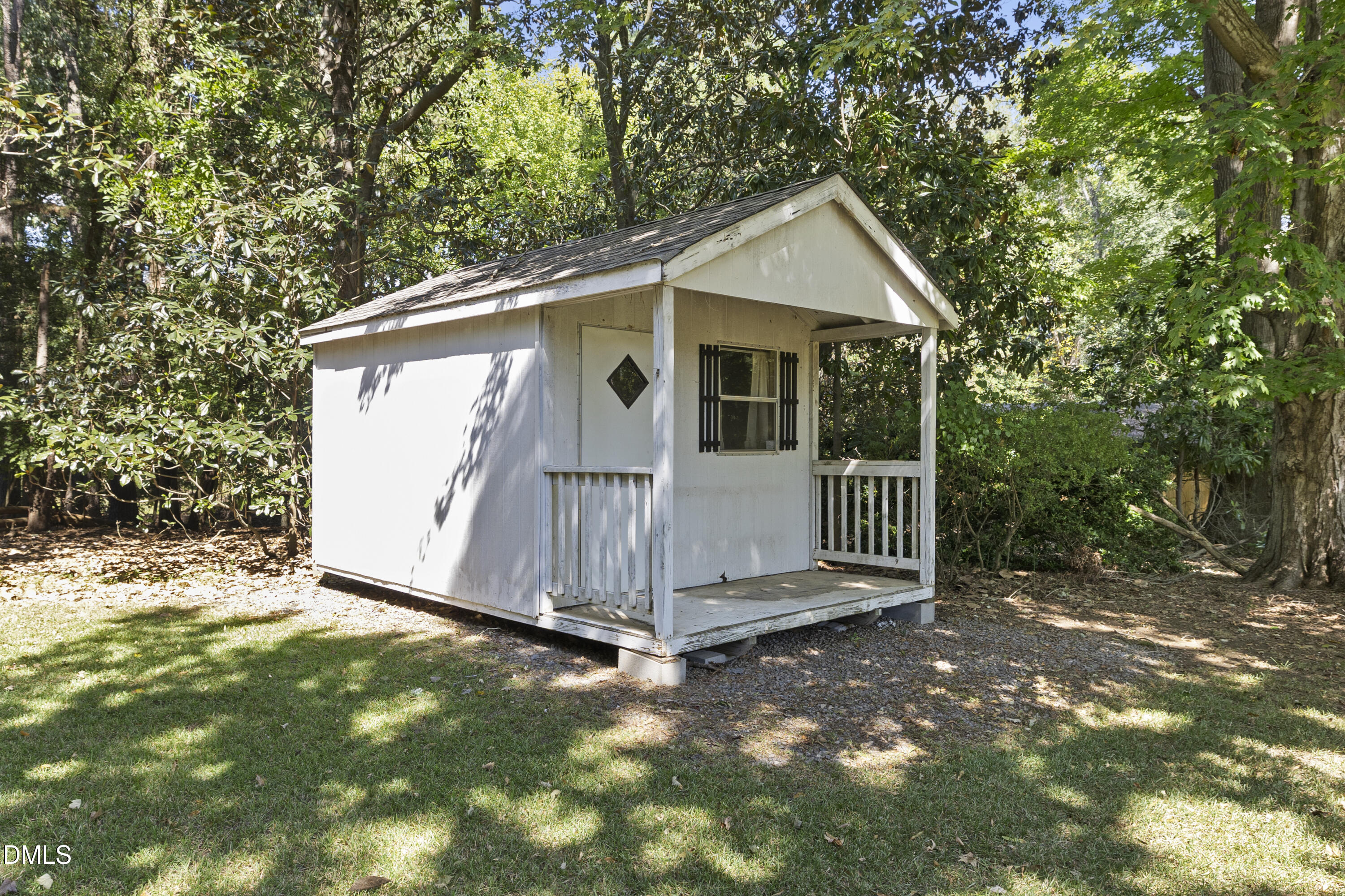 main property photo 25