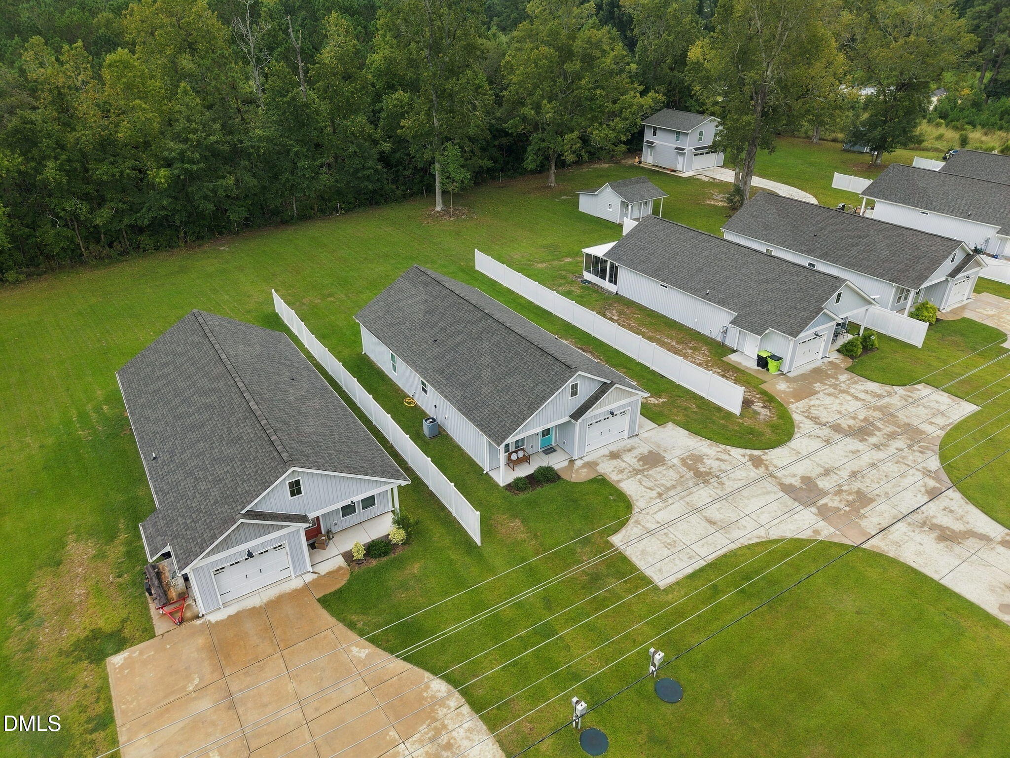 main property photo 12