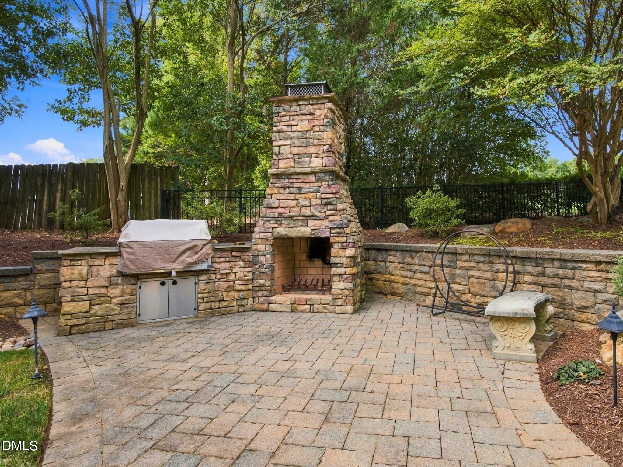 main property photo 38