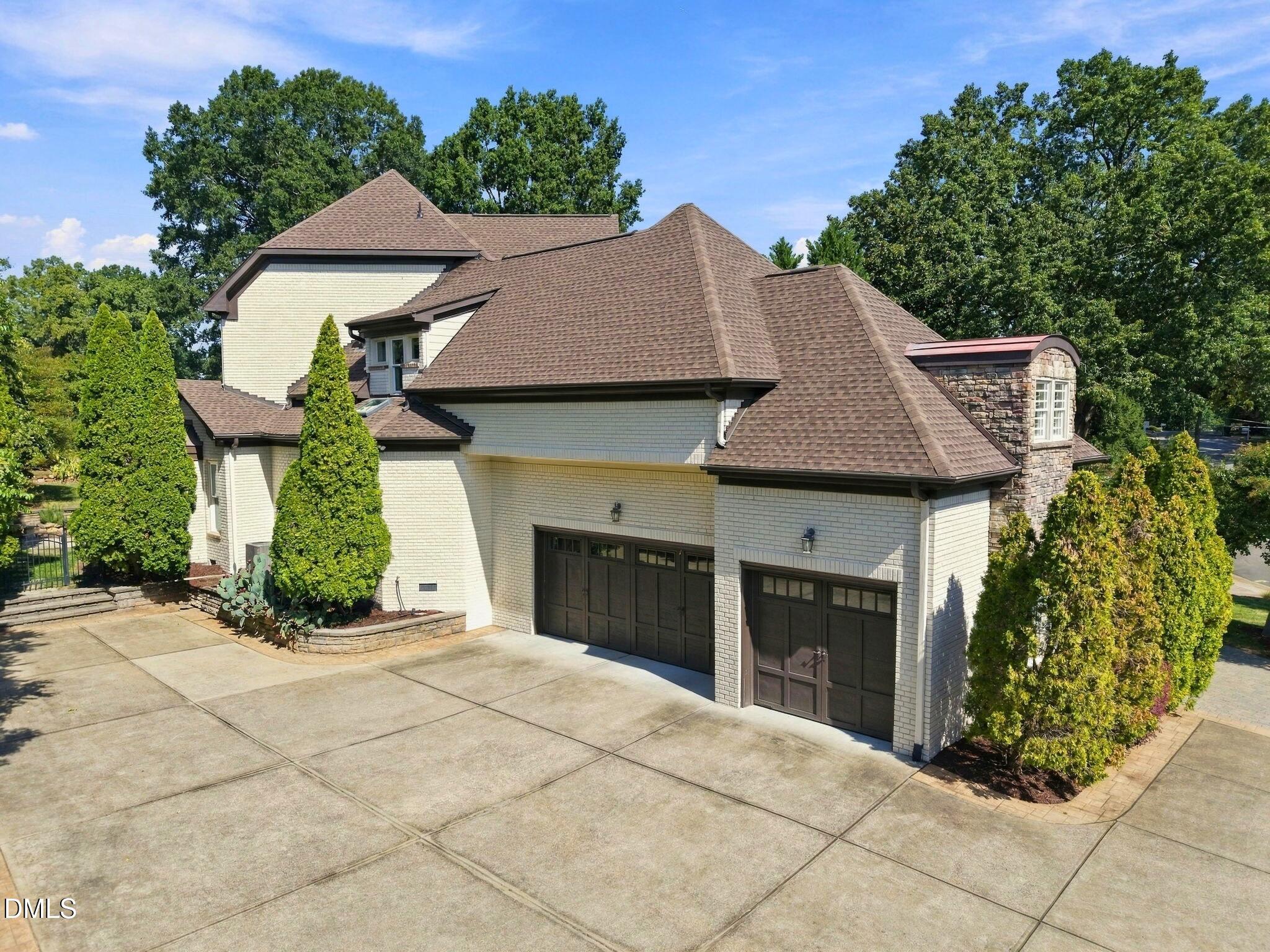 main property photo 41