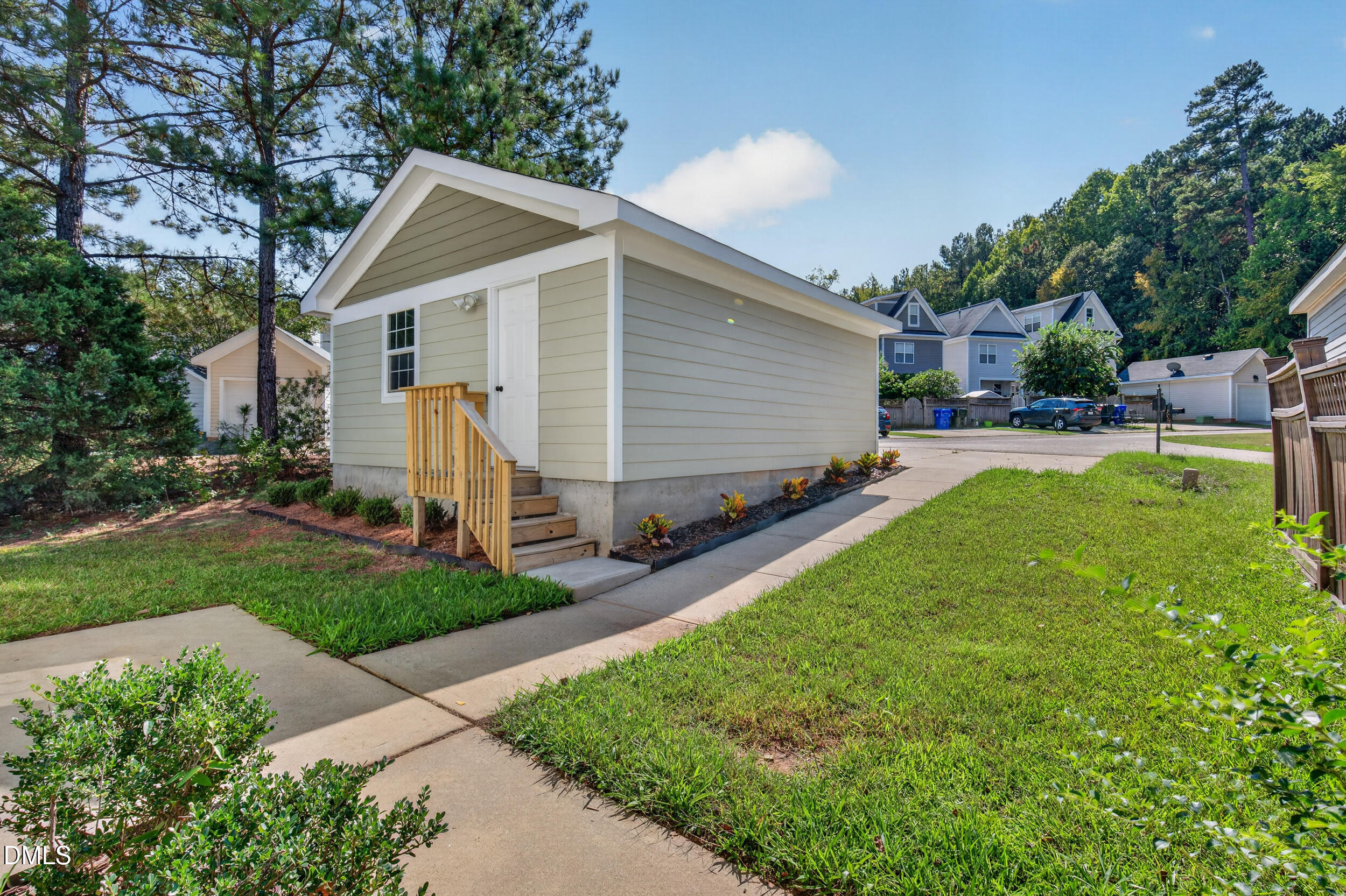 main property photo 27