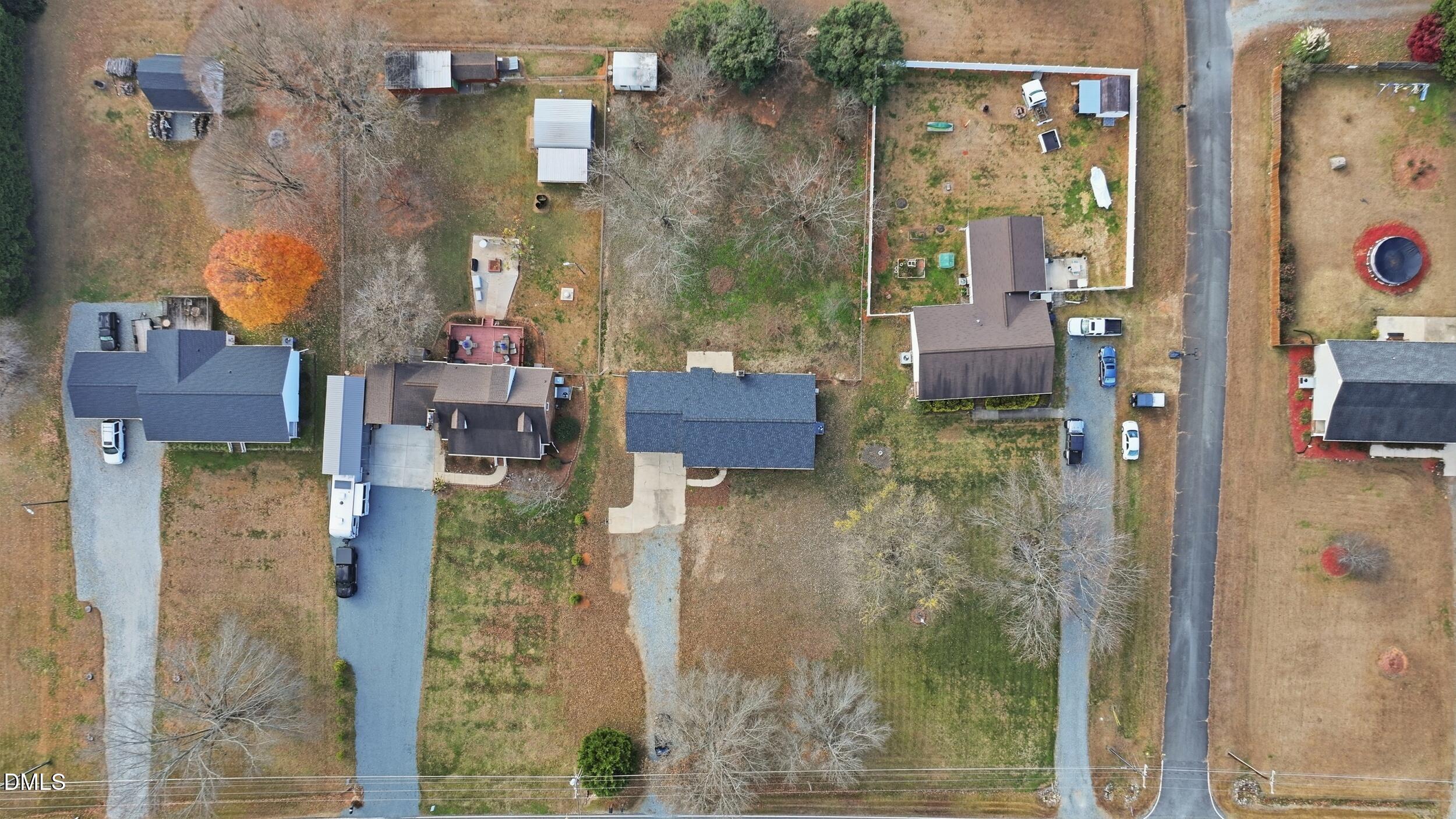 main property photo 34