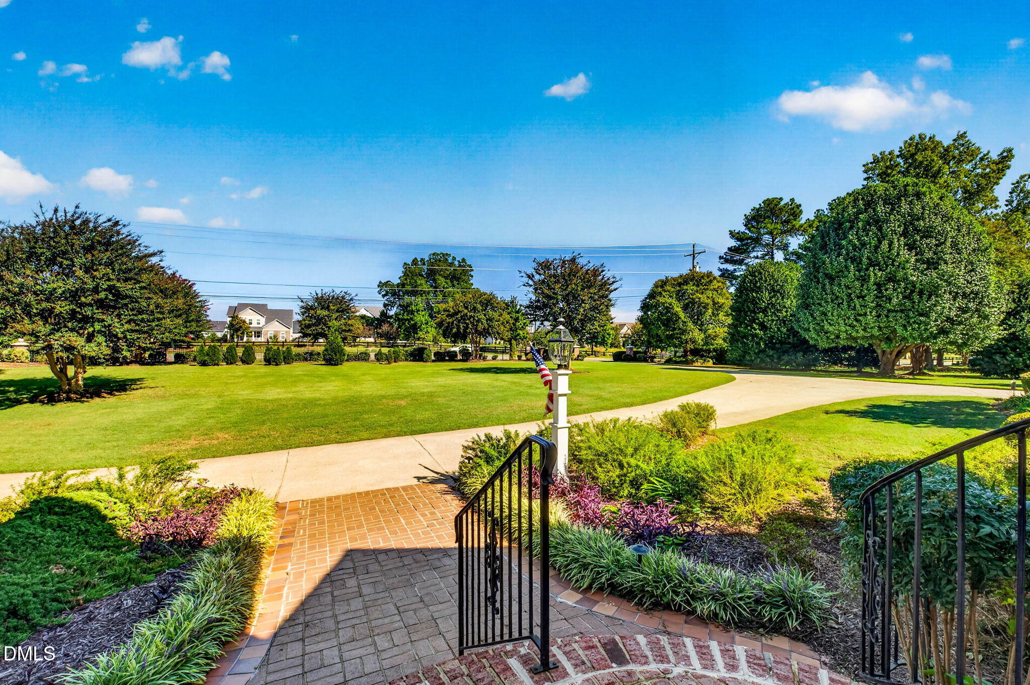 main property photo 17