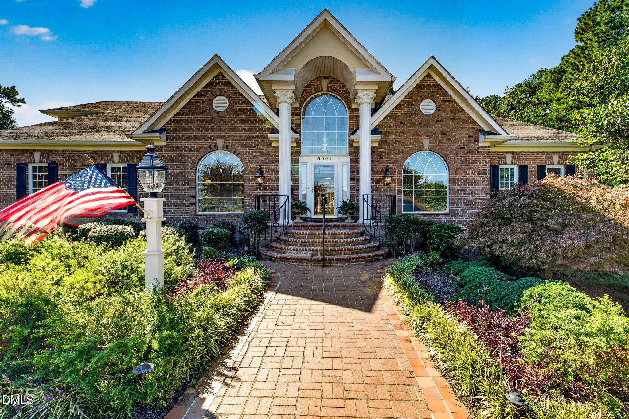 main property photo 8