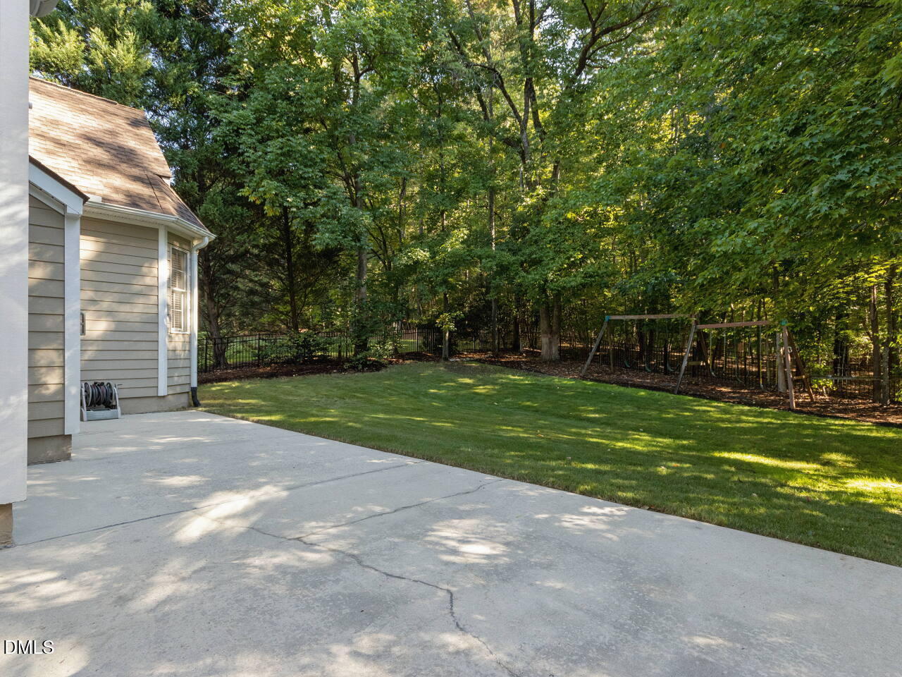 main property photo 46