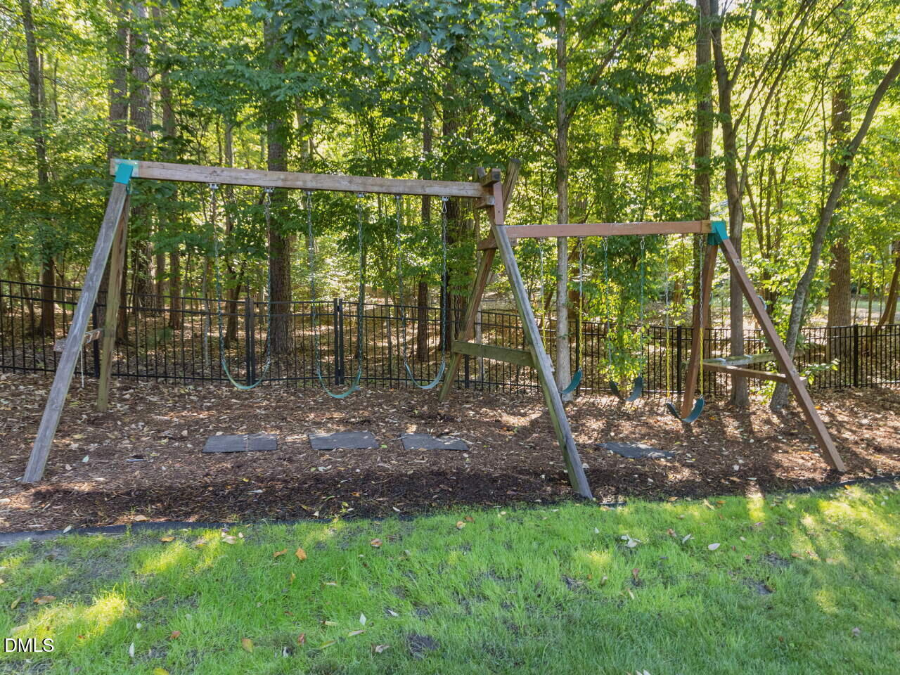 main property photo 50