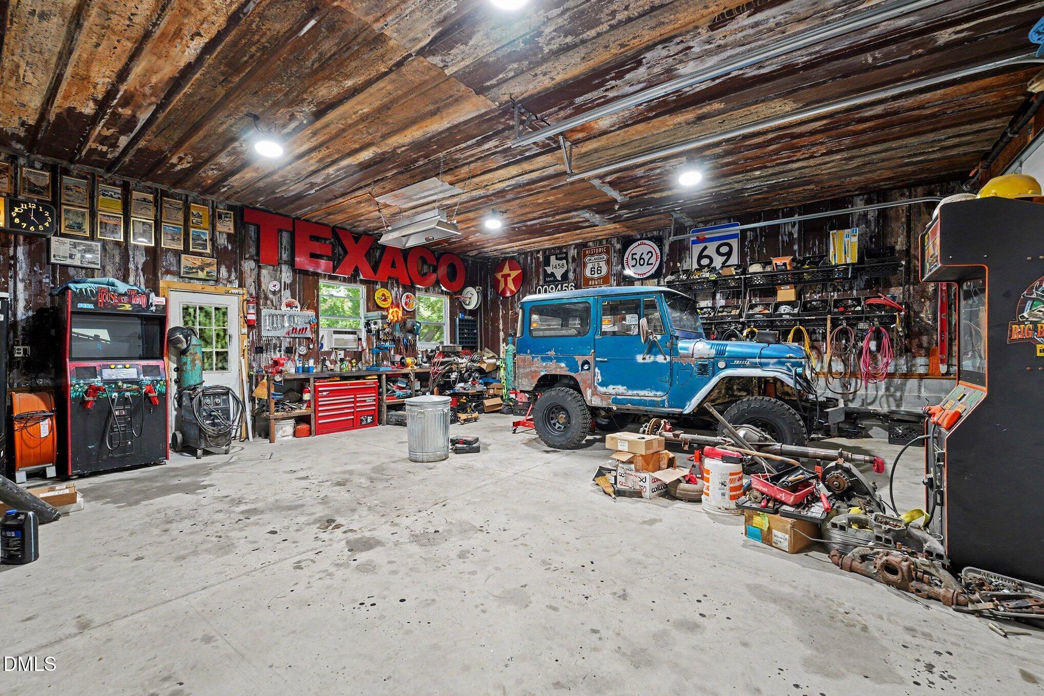 main property photo 29