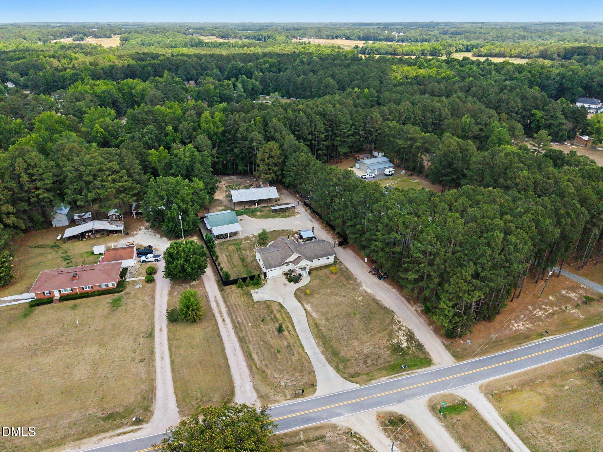 main property photo 41