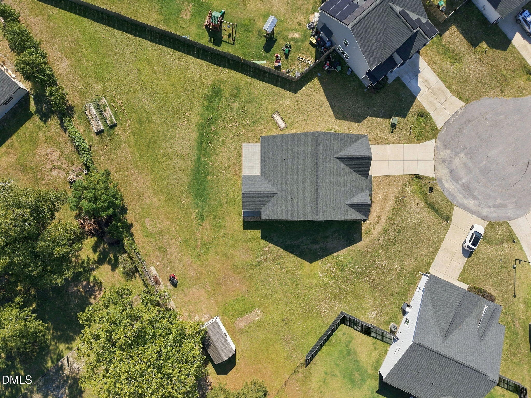 main property photo 30