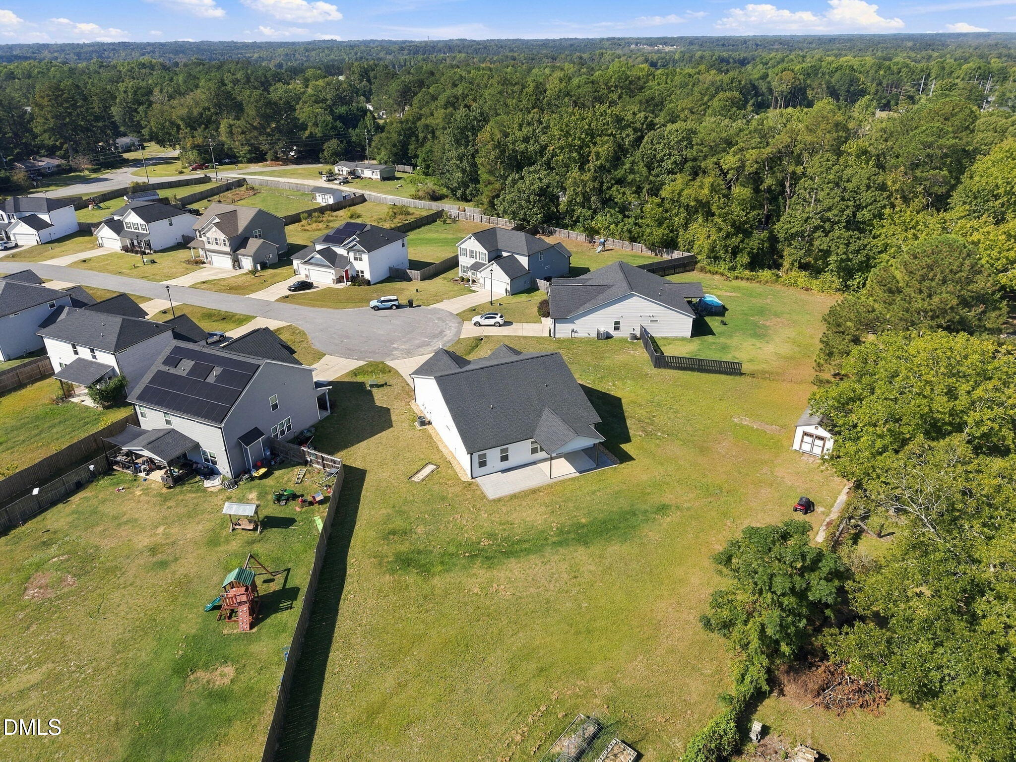 main property photo 33