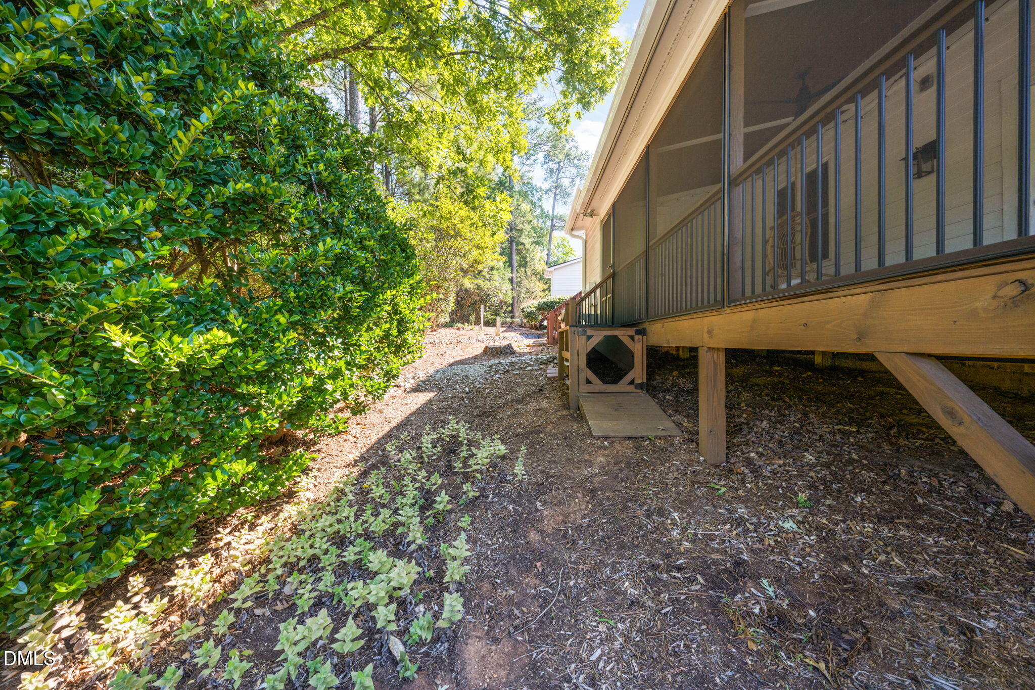 main property photo 37