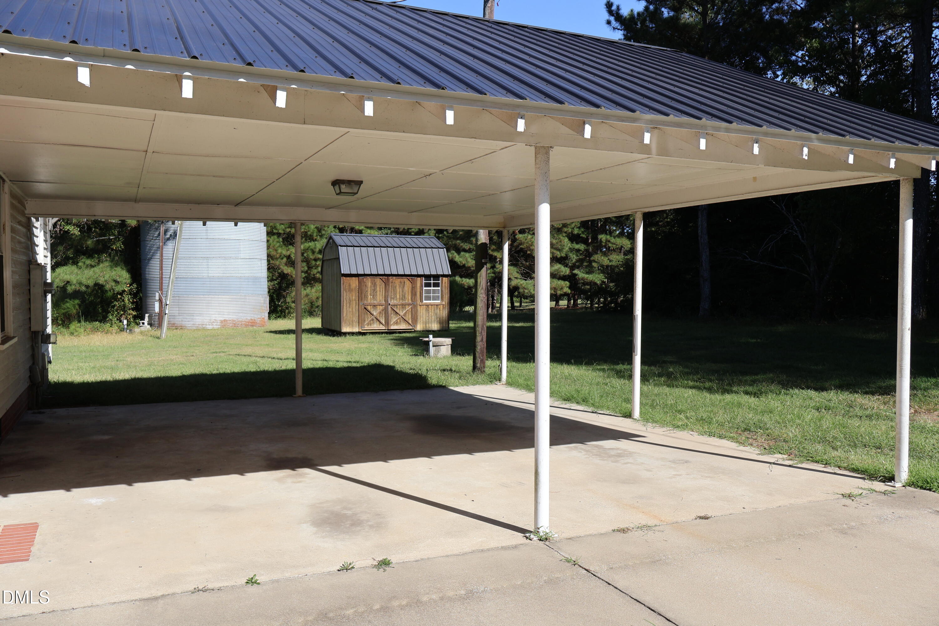 main property photo 15