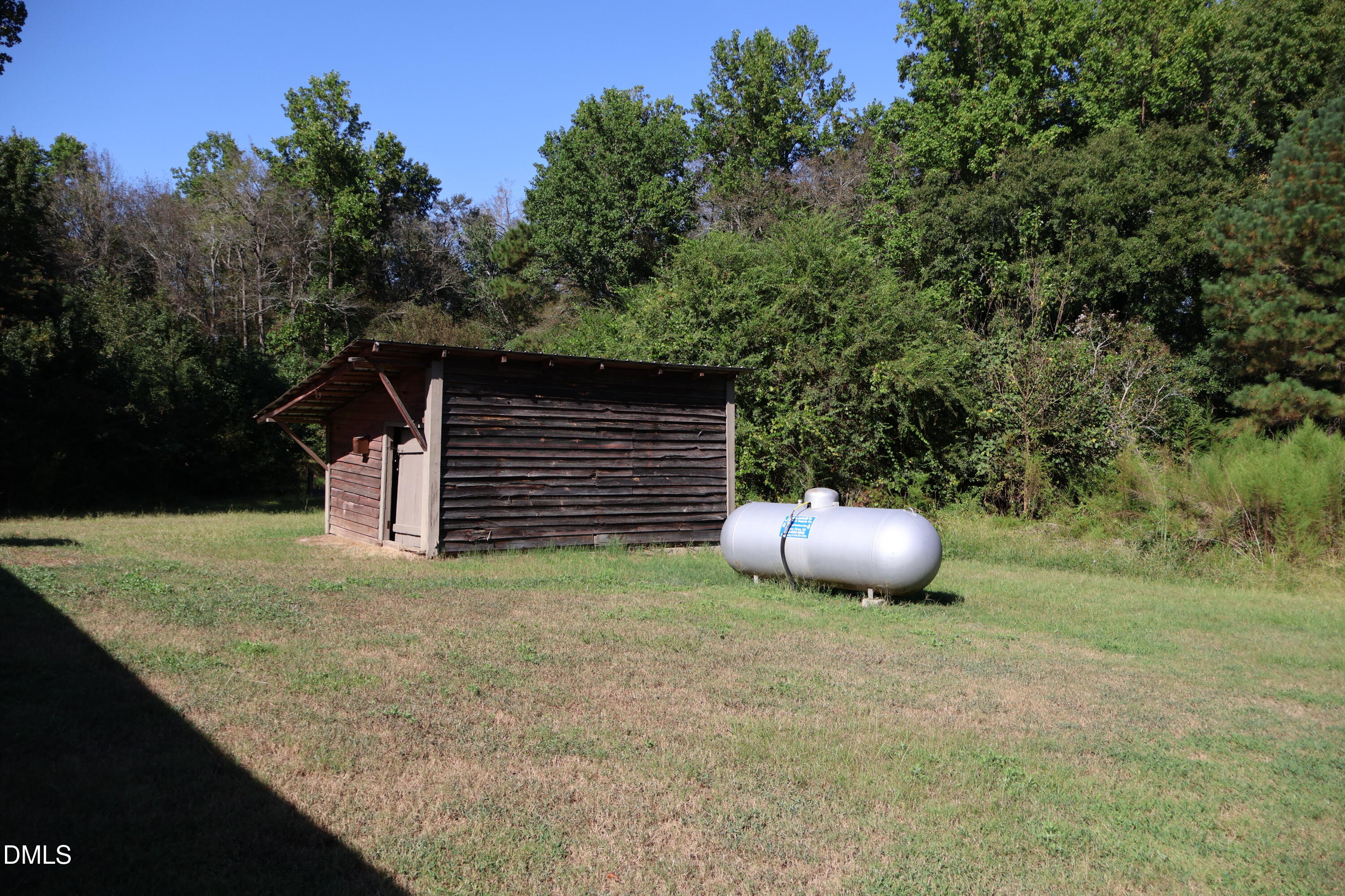 main property photo 23