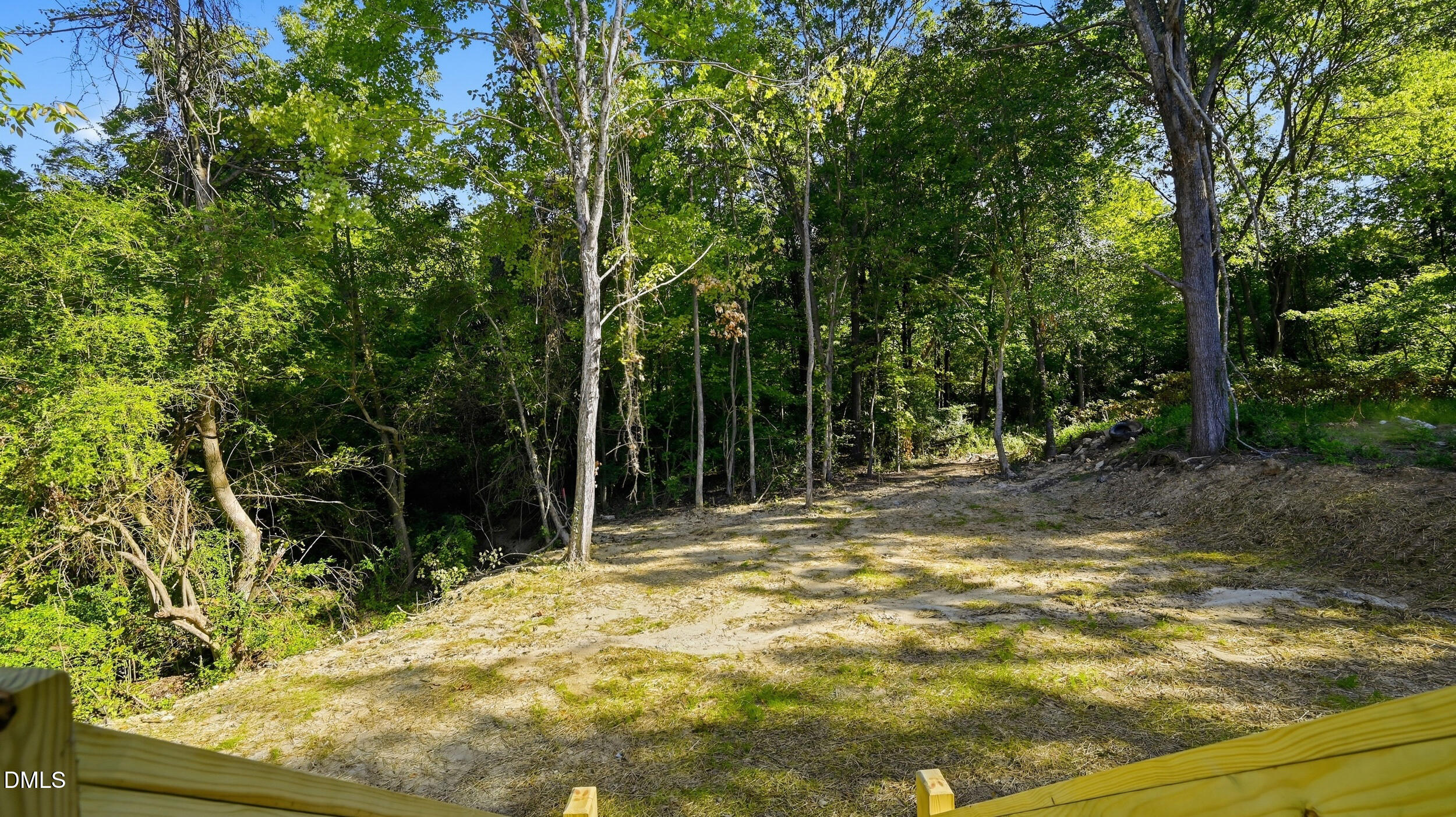 main property photo 40