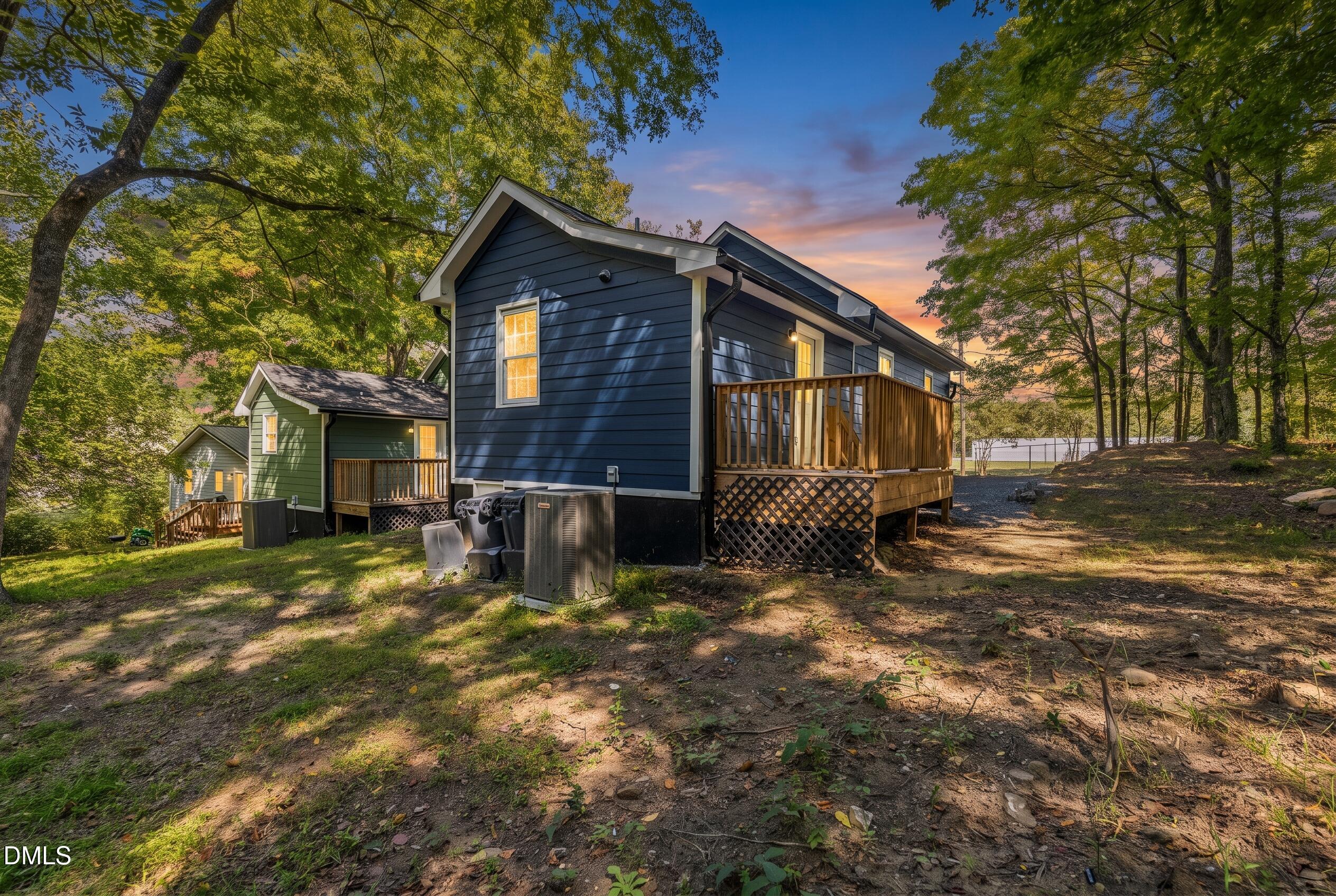 main property photo 14