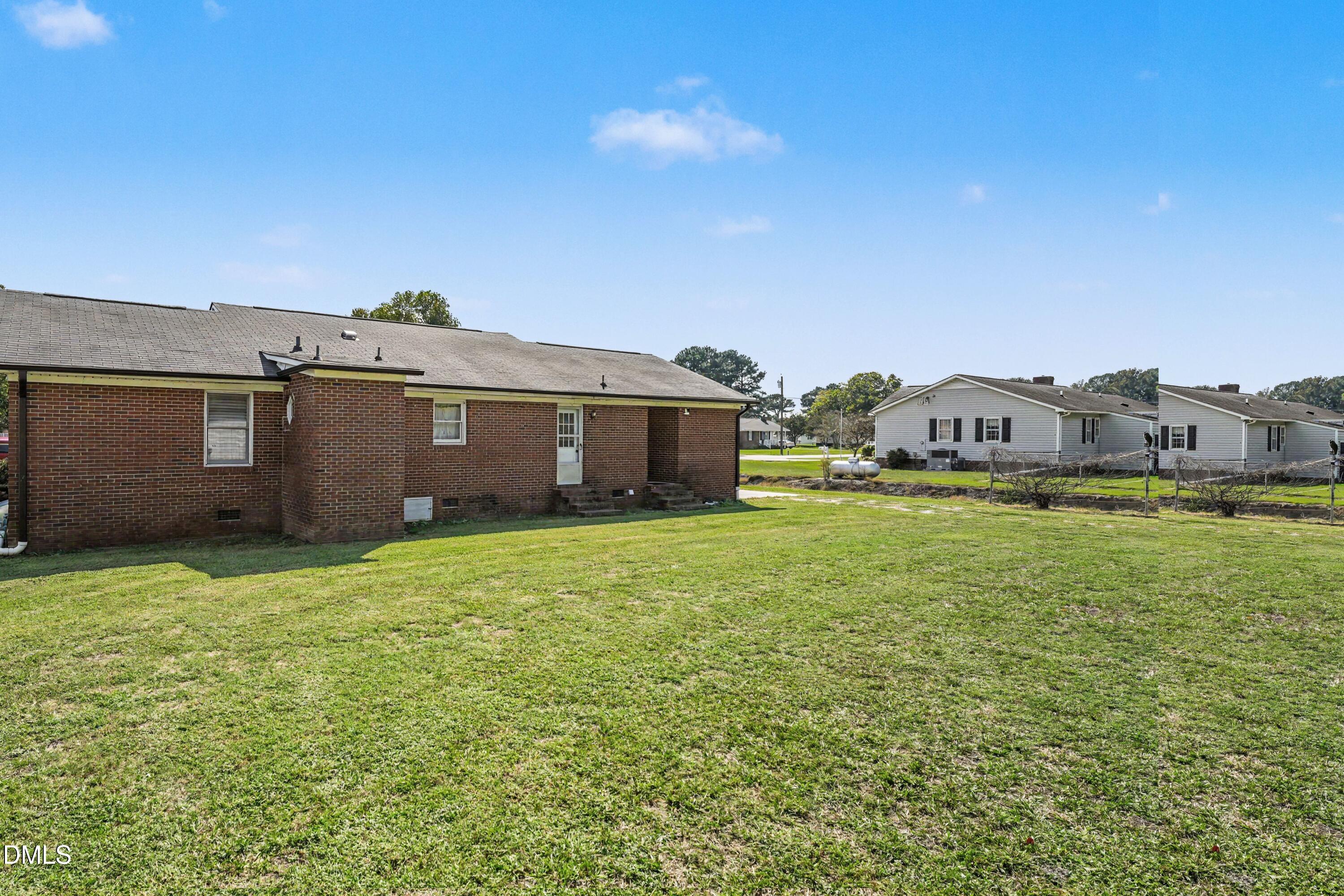 main property photo 33