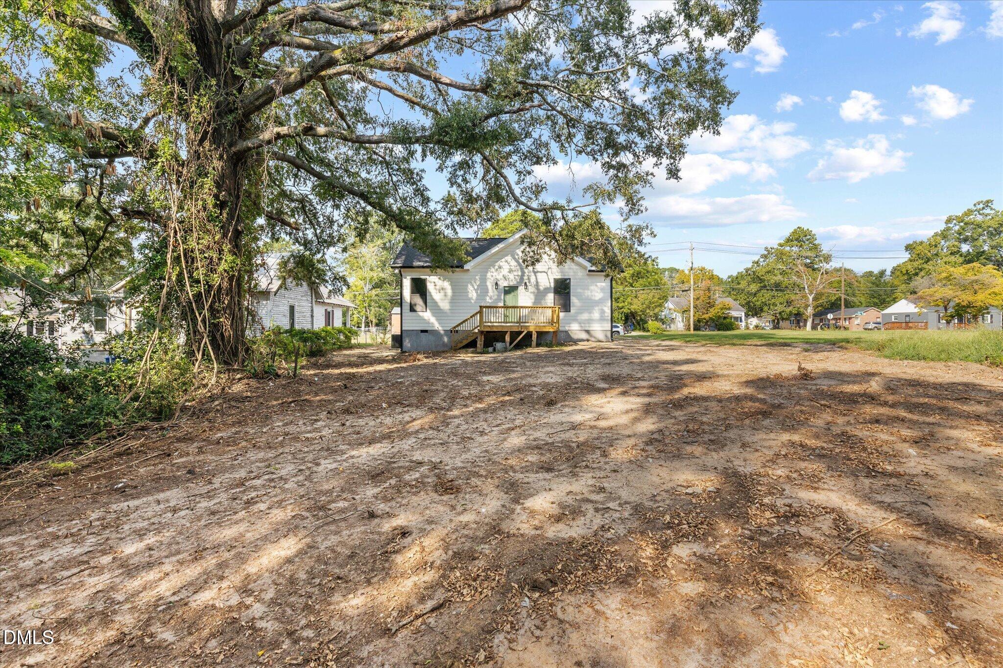 main property photo 23
