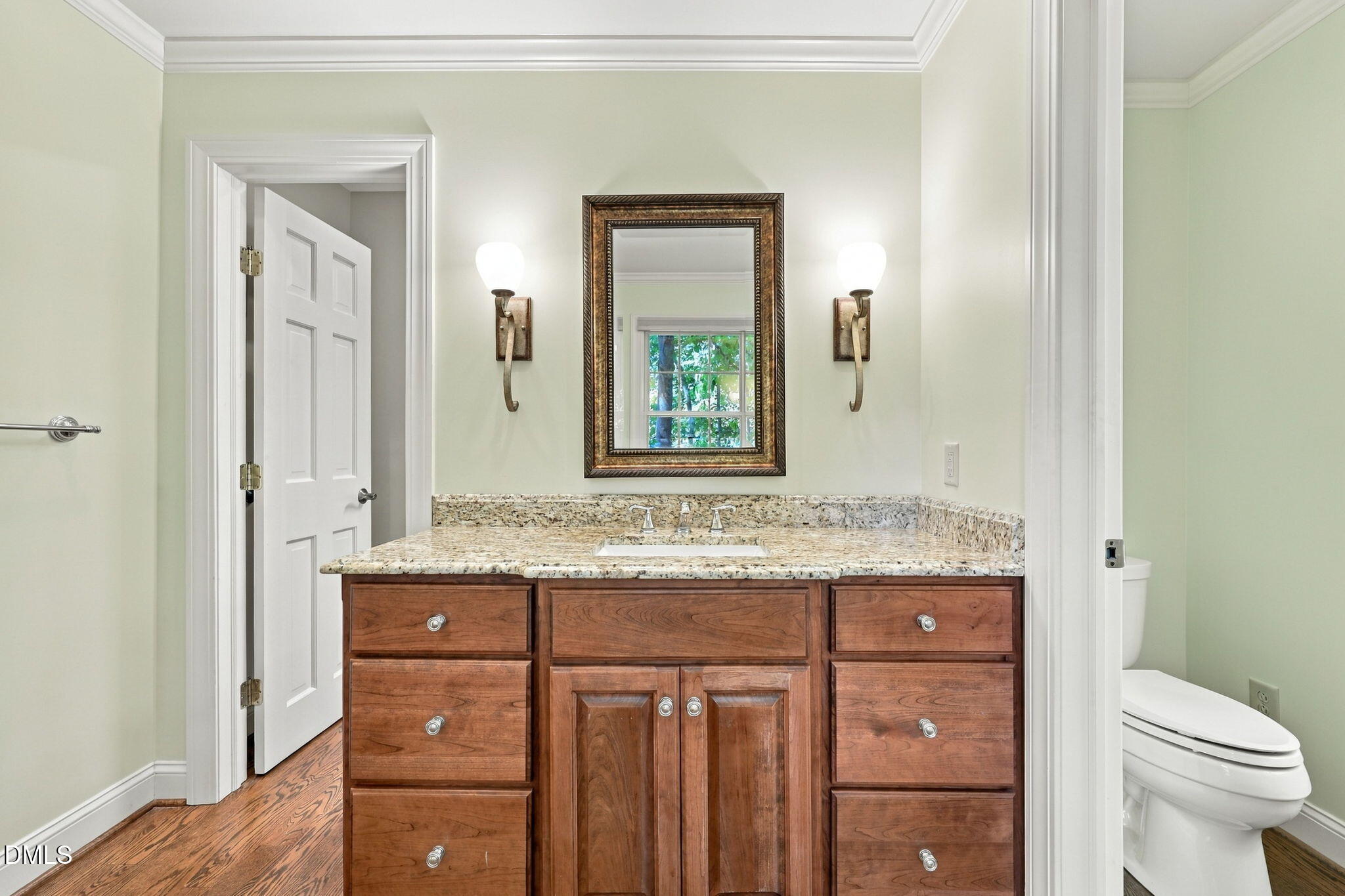 main property photo 12