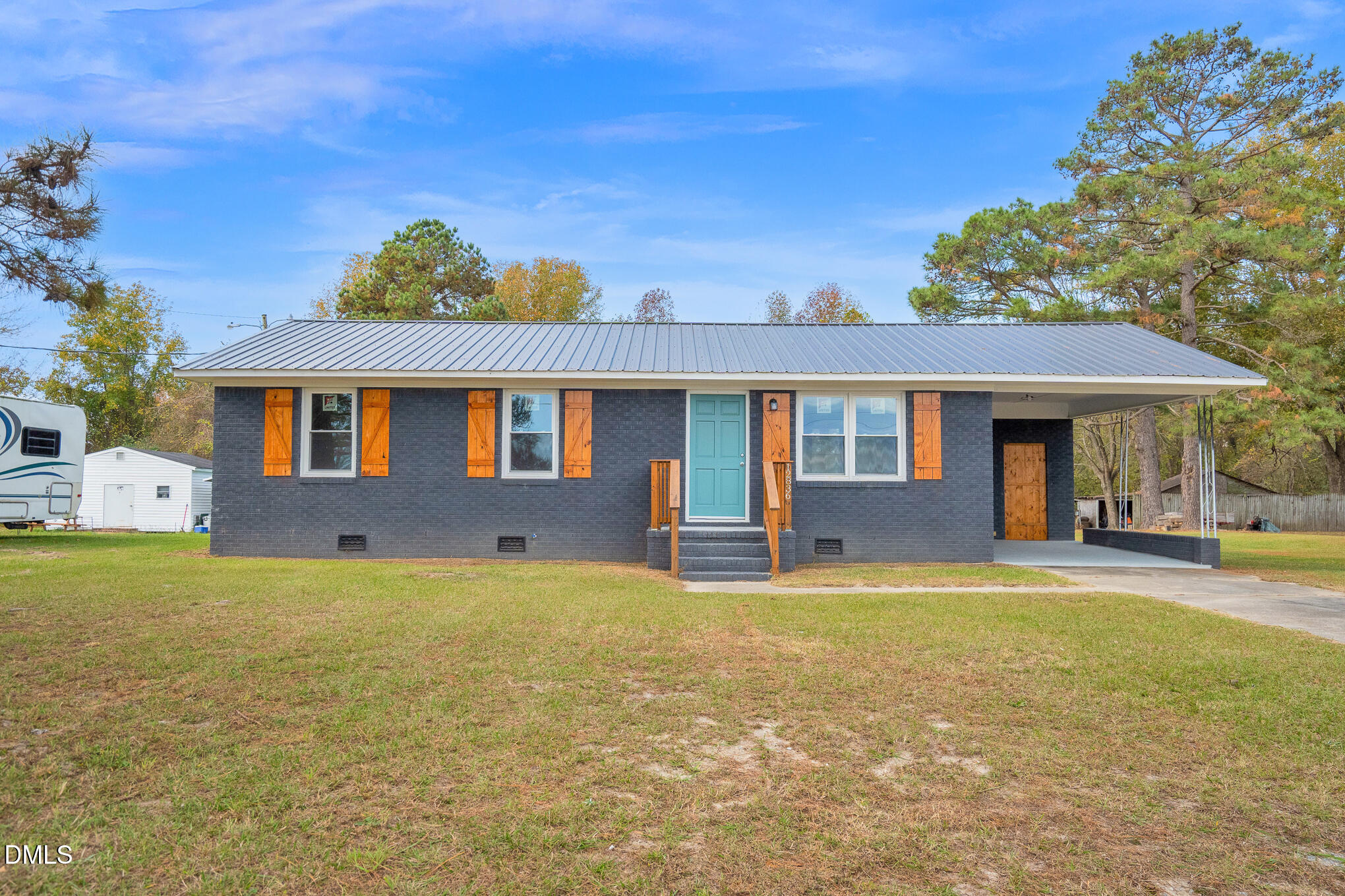 main property photo 8