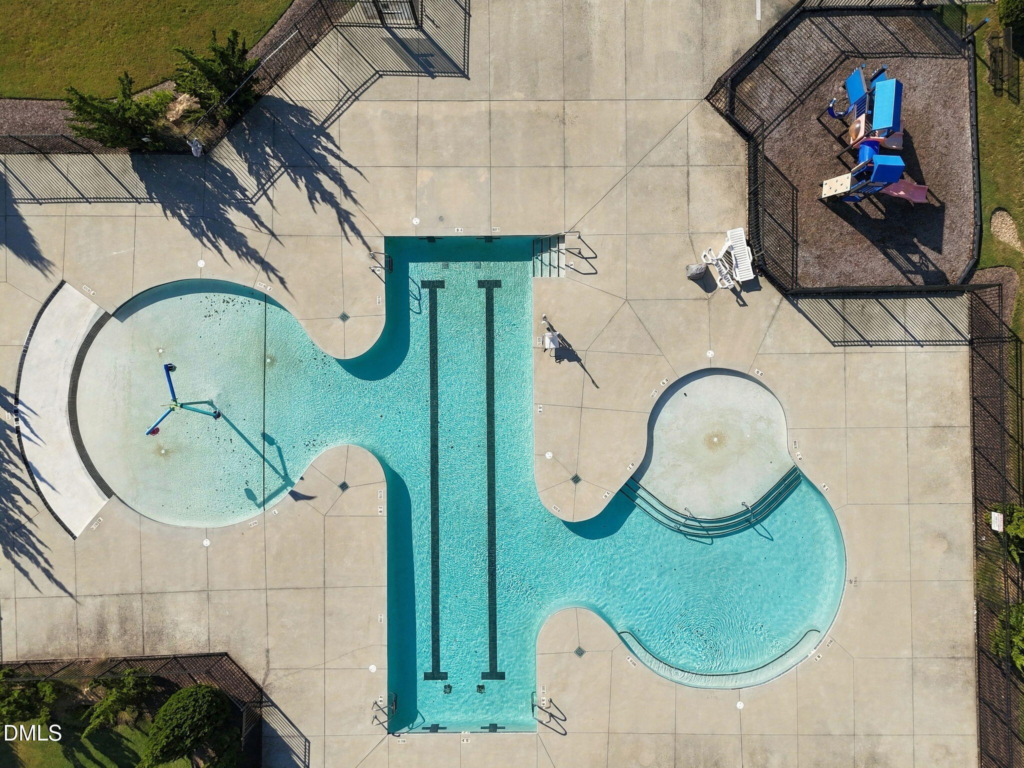main property photo 49