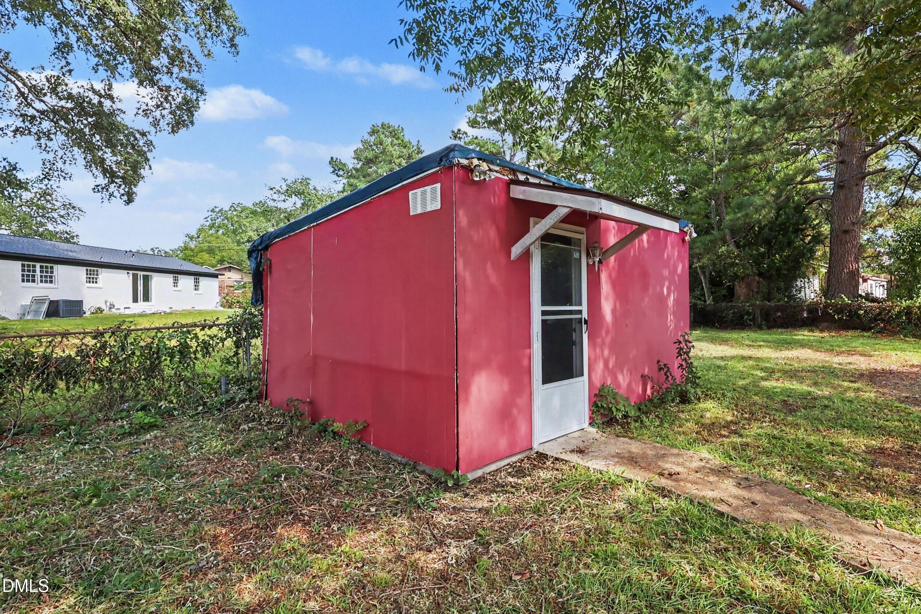 main property photo 19