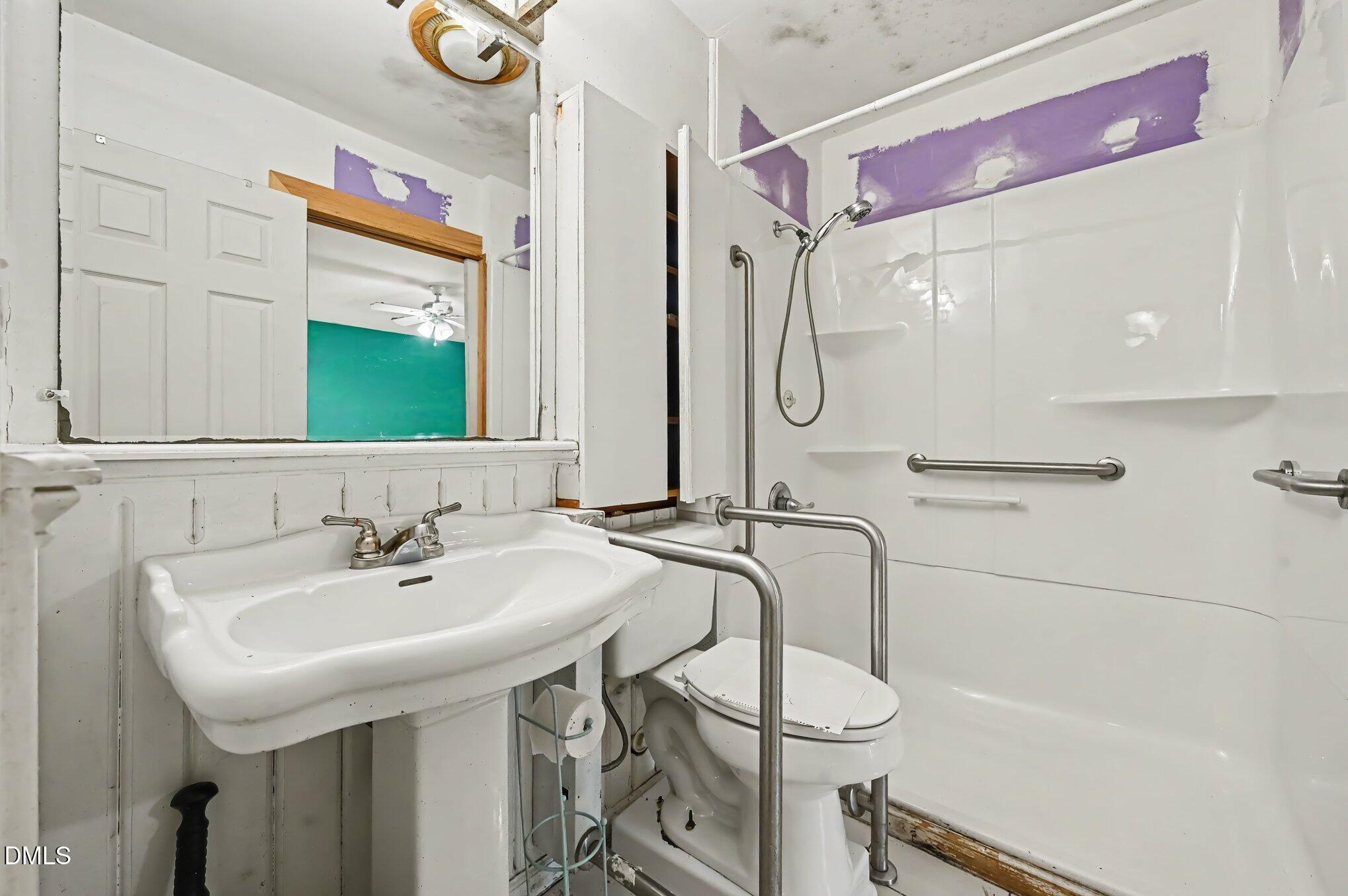 main property photo 8