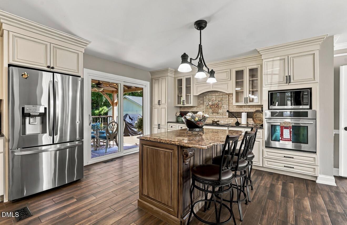 main property photo 22