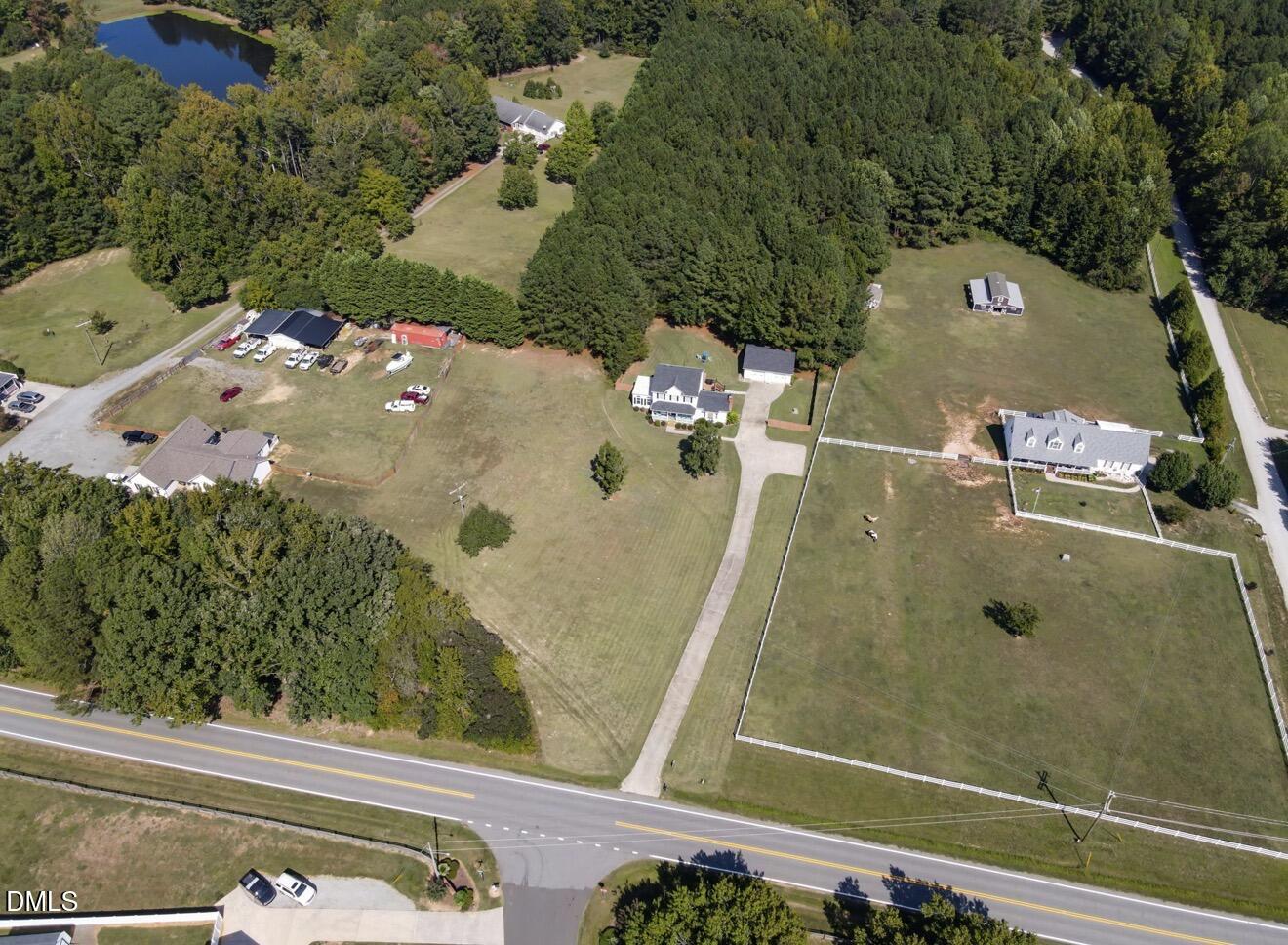 main property photo 40