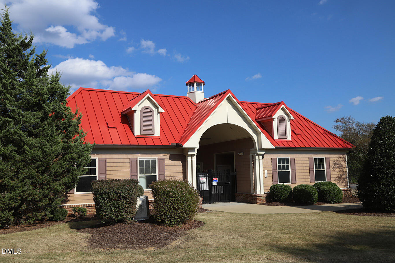 main property photo 40
