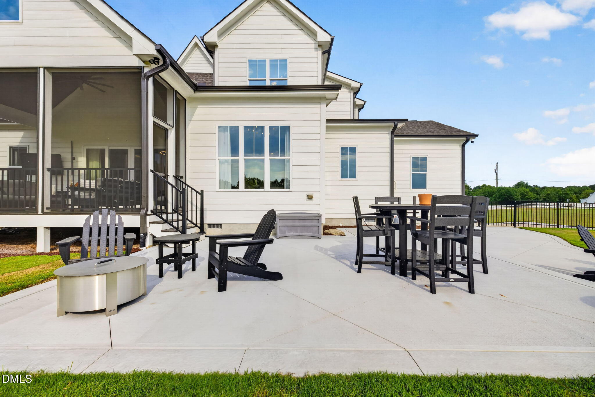 main property photo 77