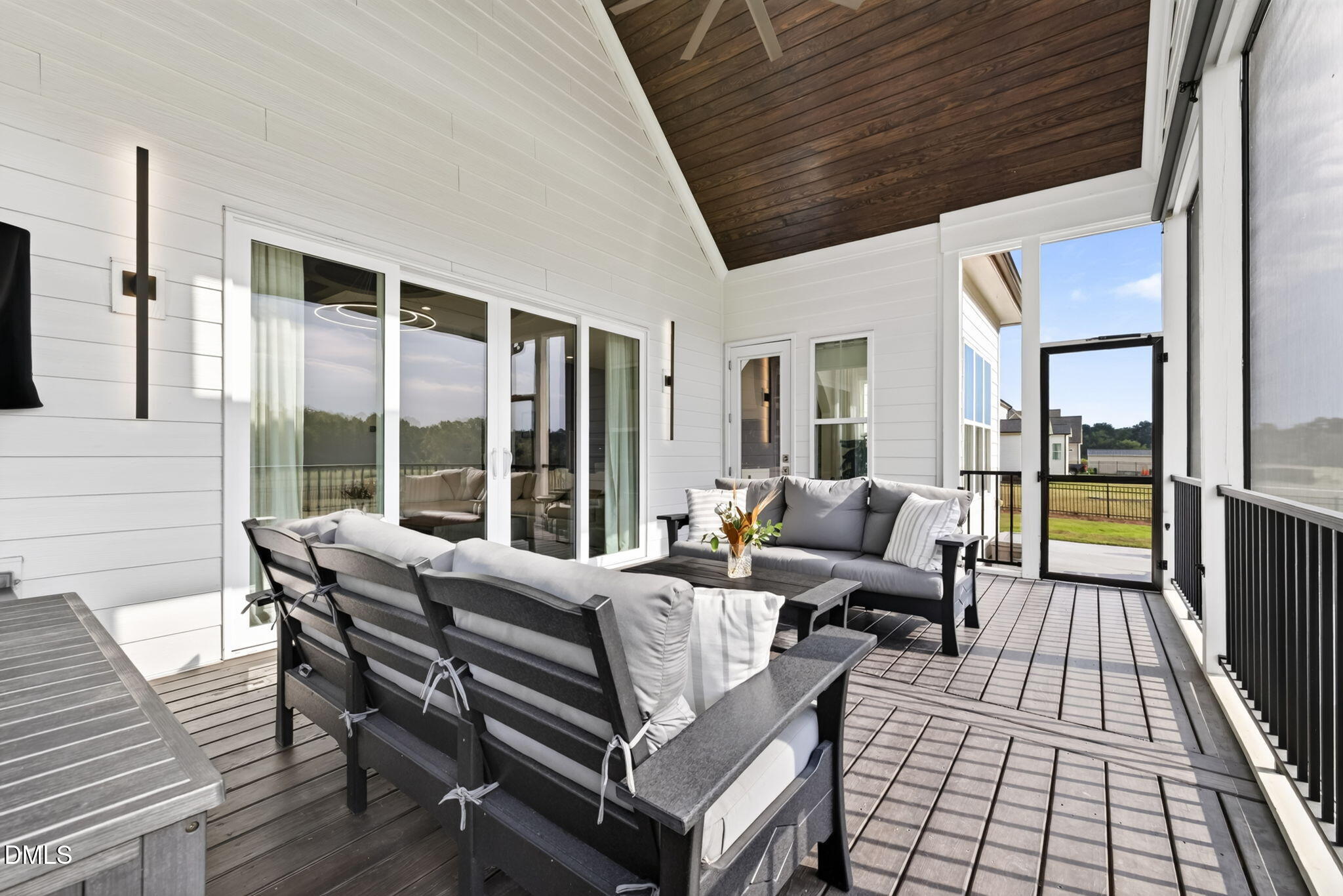 main property photo 79