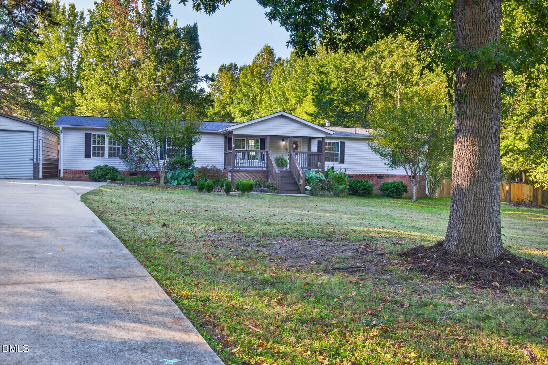 main property photo 5