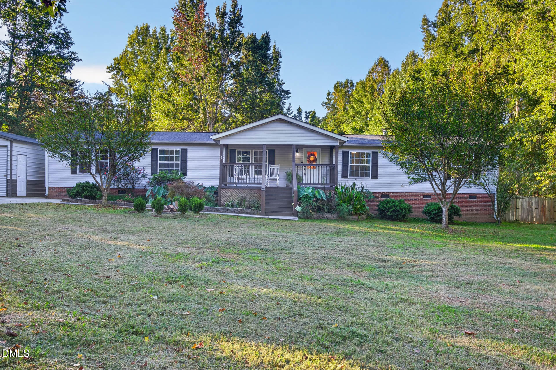 main property photo 7
